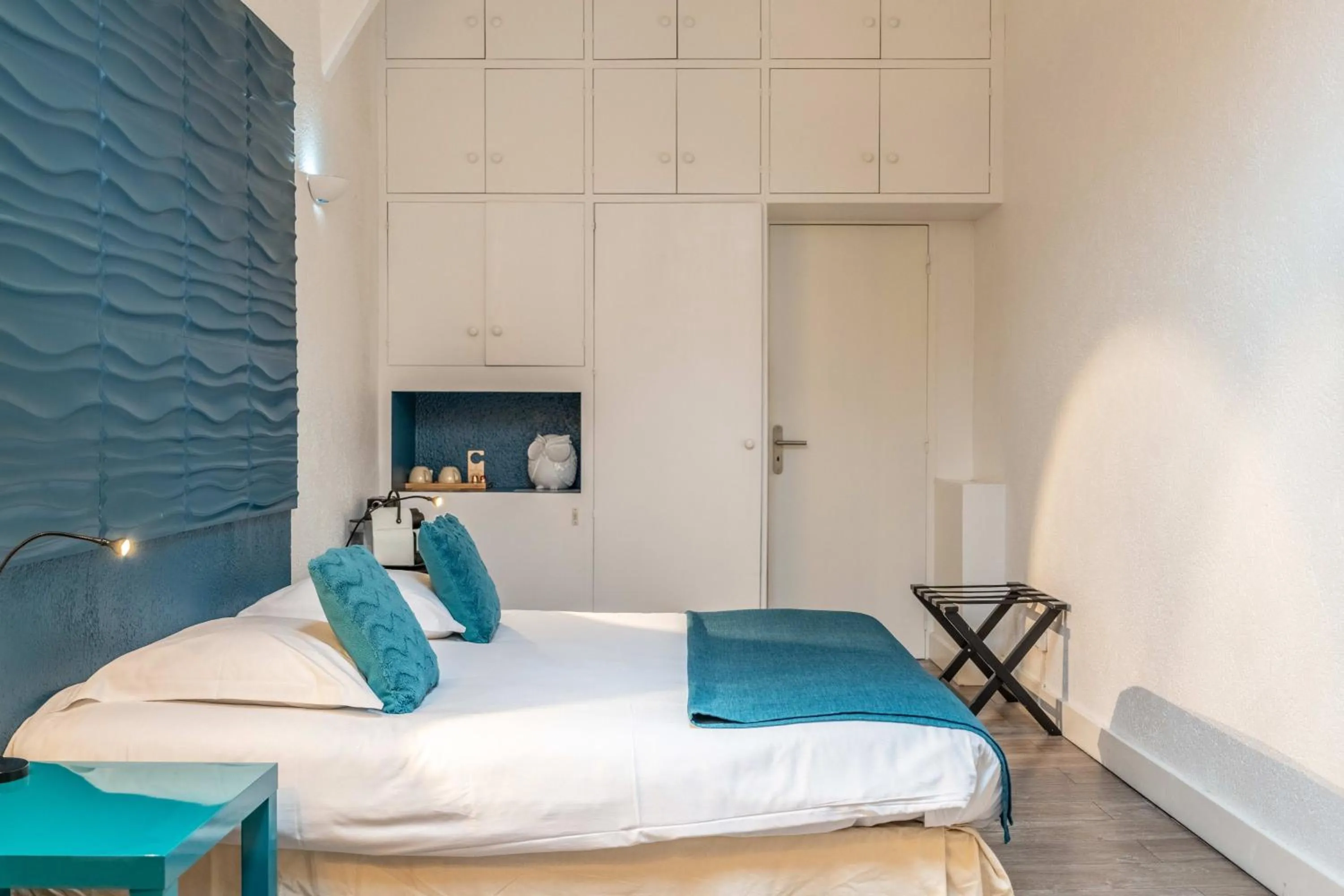 Bed in Hôtel Quai des Pontis