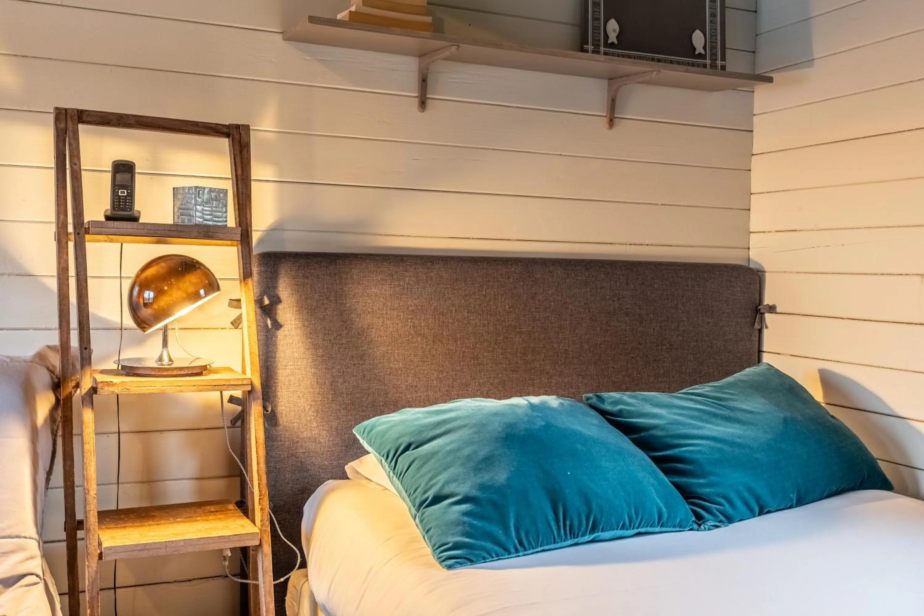 Bed in Hôtel Quai des Pontis