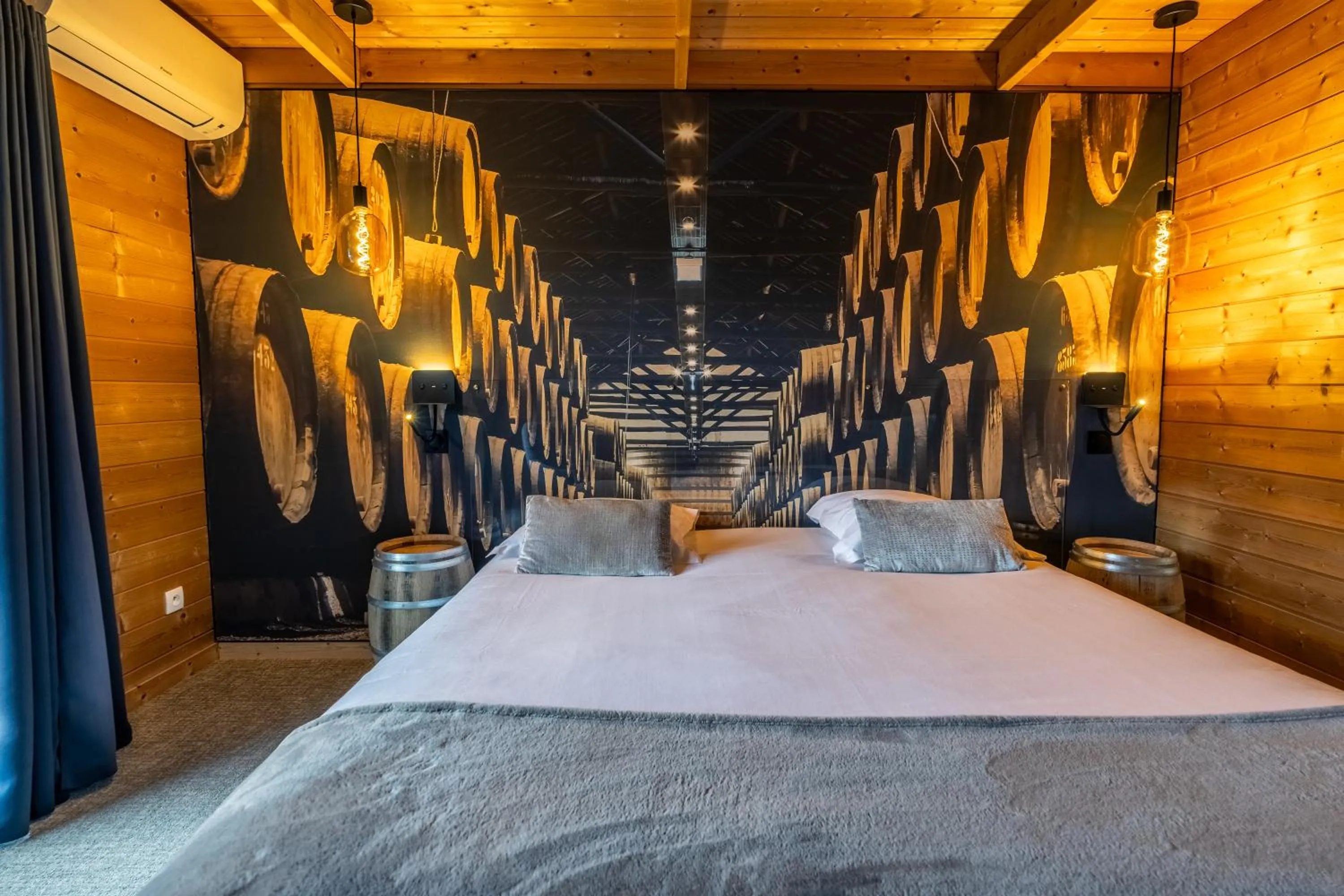 Bed in Hôtel Quai des Pontis