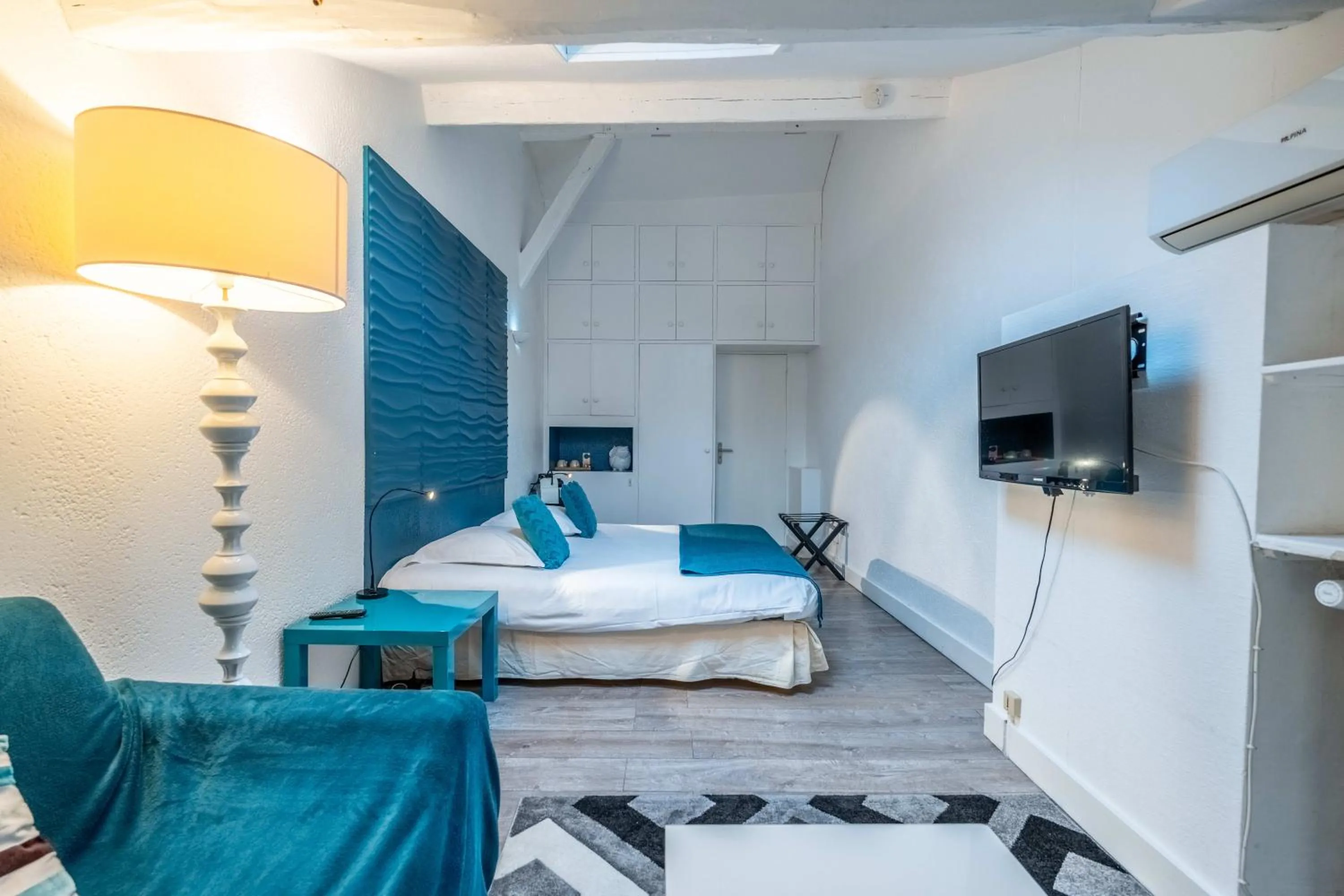 Bed in Hôtel Quai des Pontis