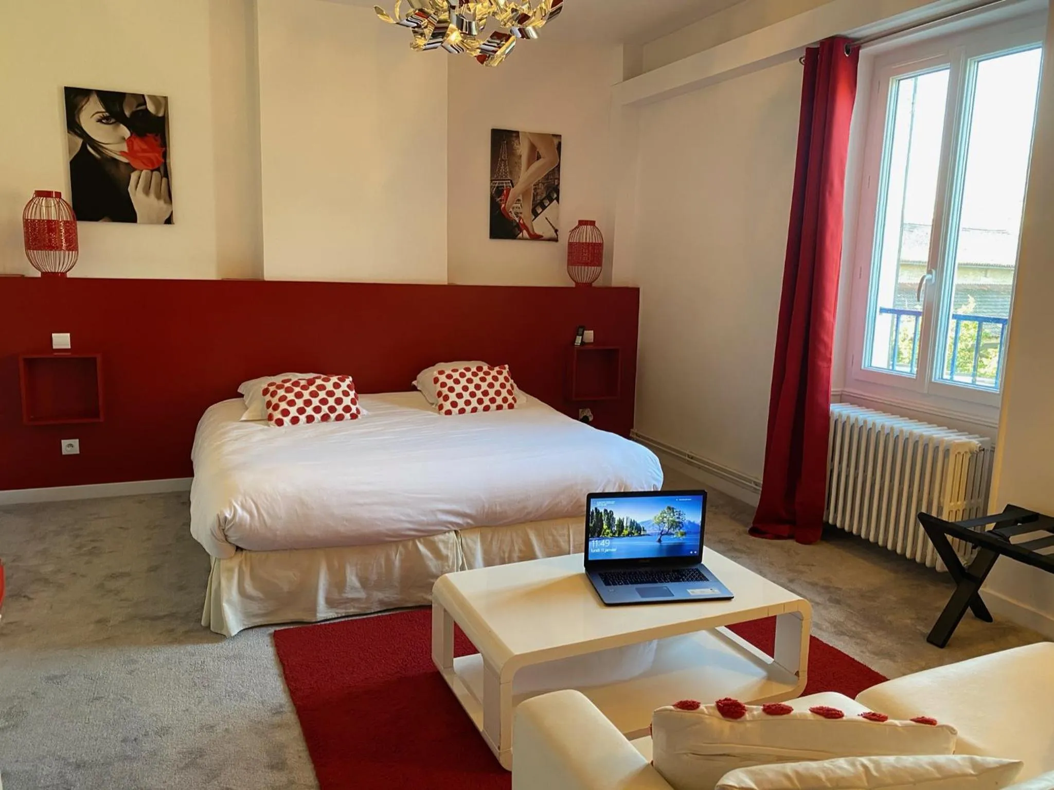 Bed in Hôtel Quai des Pontis