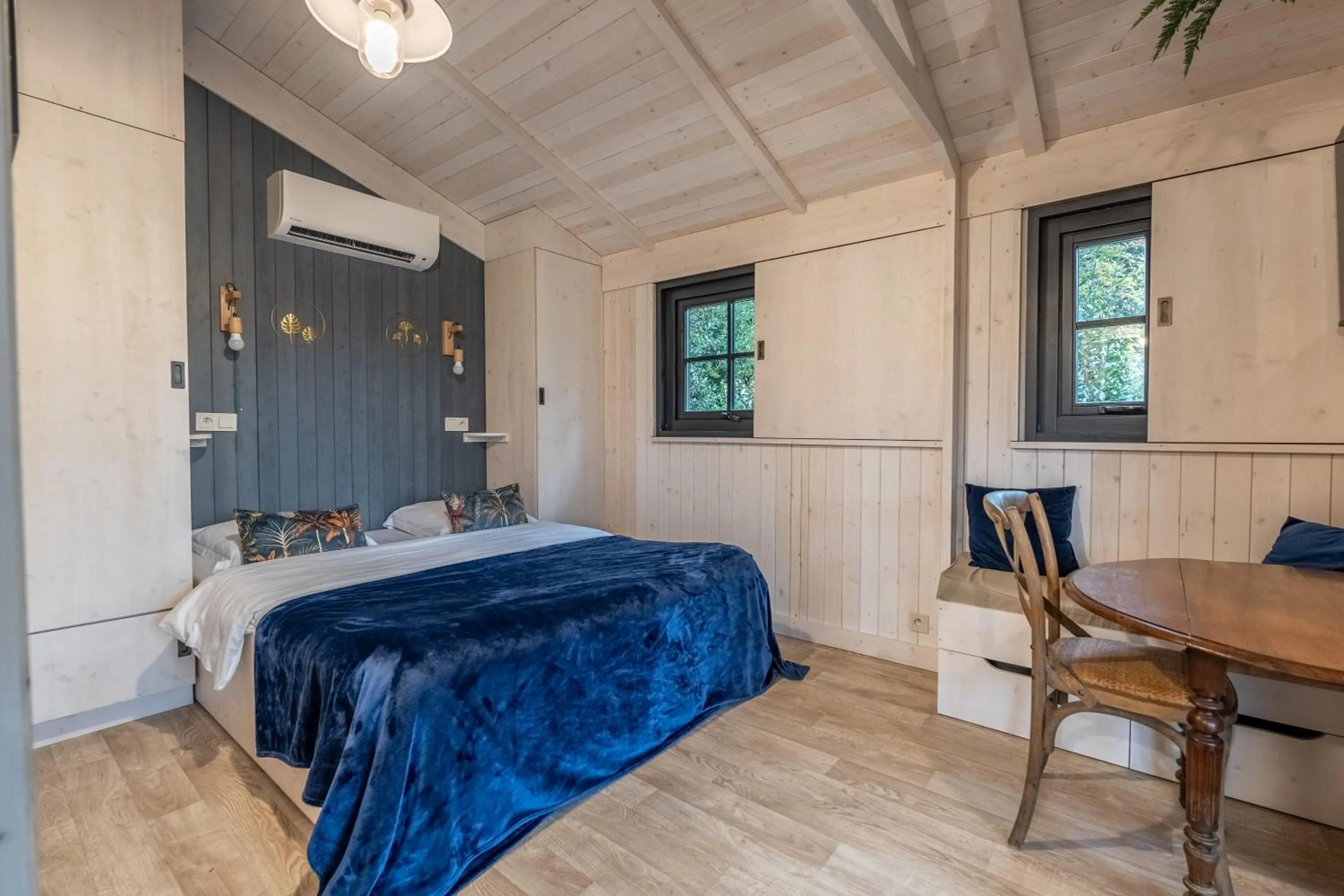 Bed in Hôtel Quai des Pontis