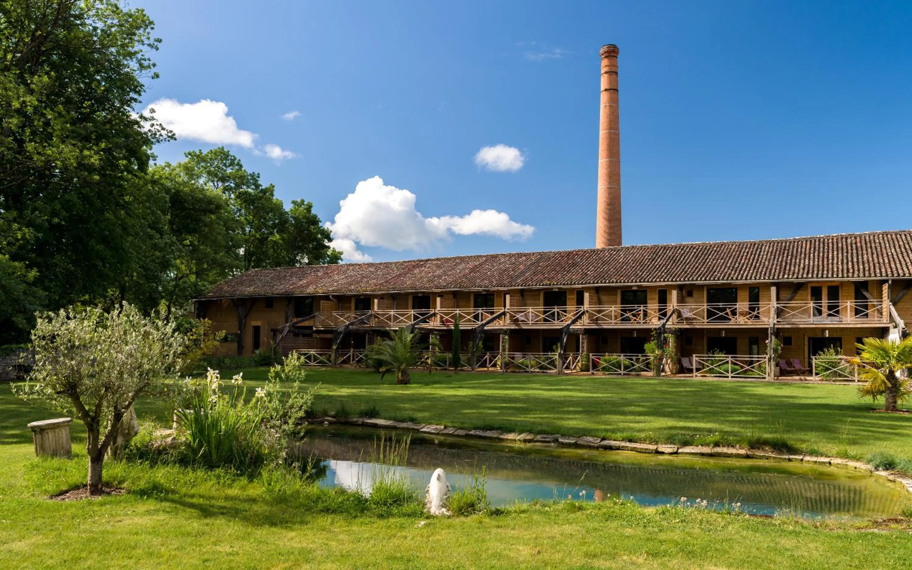 Property building in Hôtel Quai des Pontis