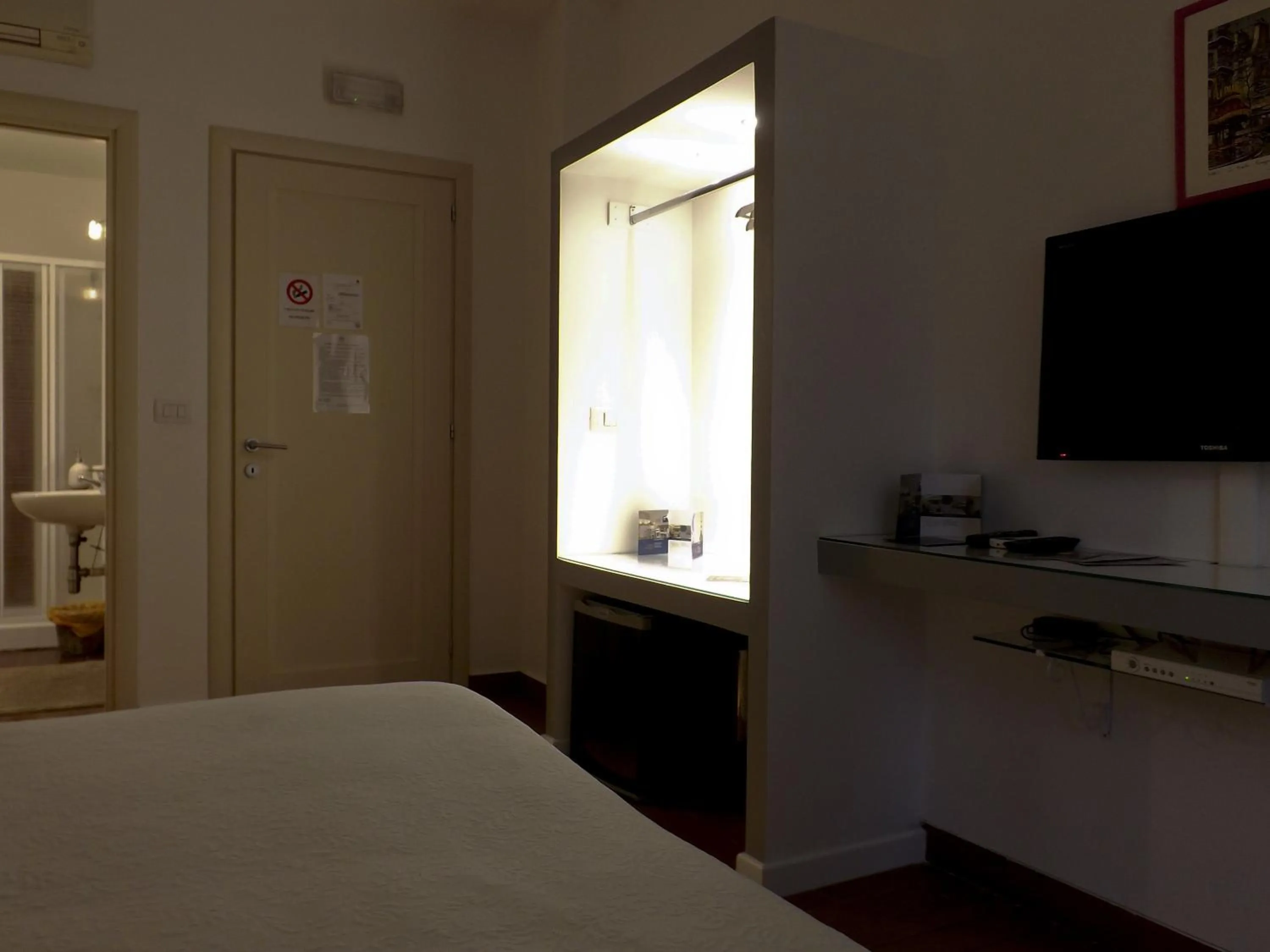 Other, Bed in Possidonea 28