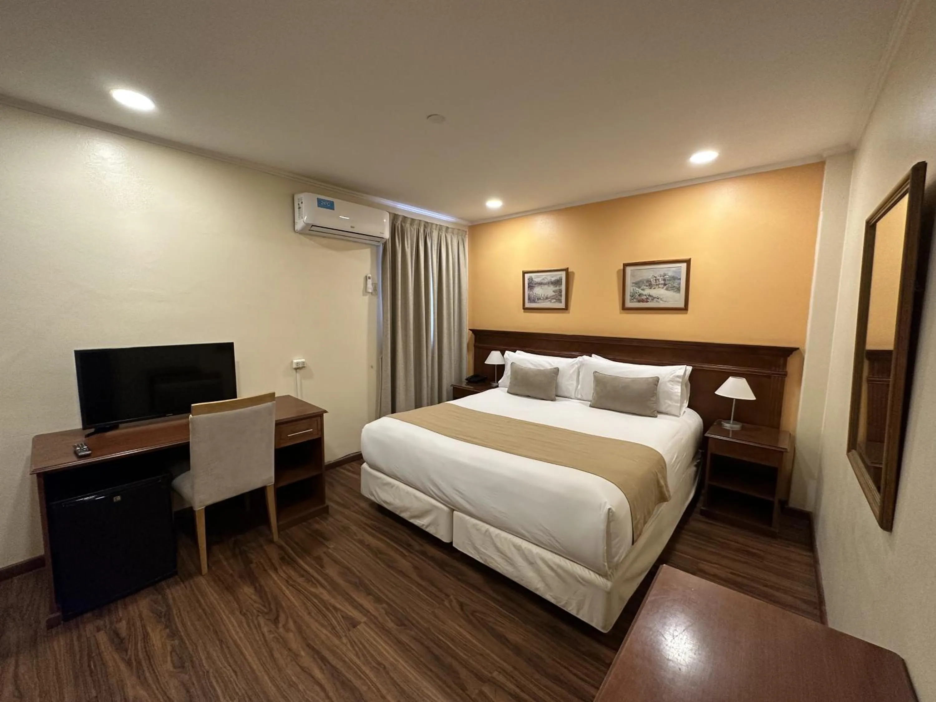 Bed in Ritz Hotel Mendoza