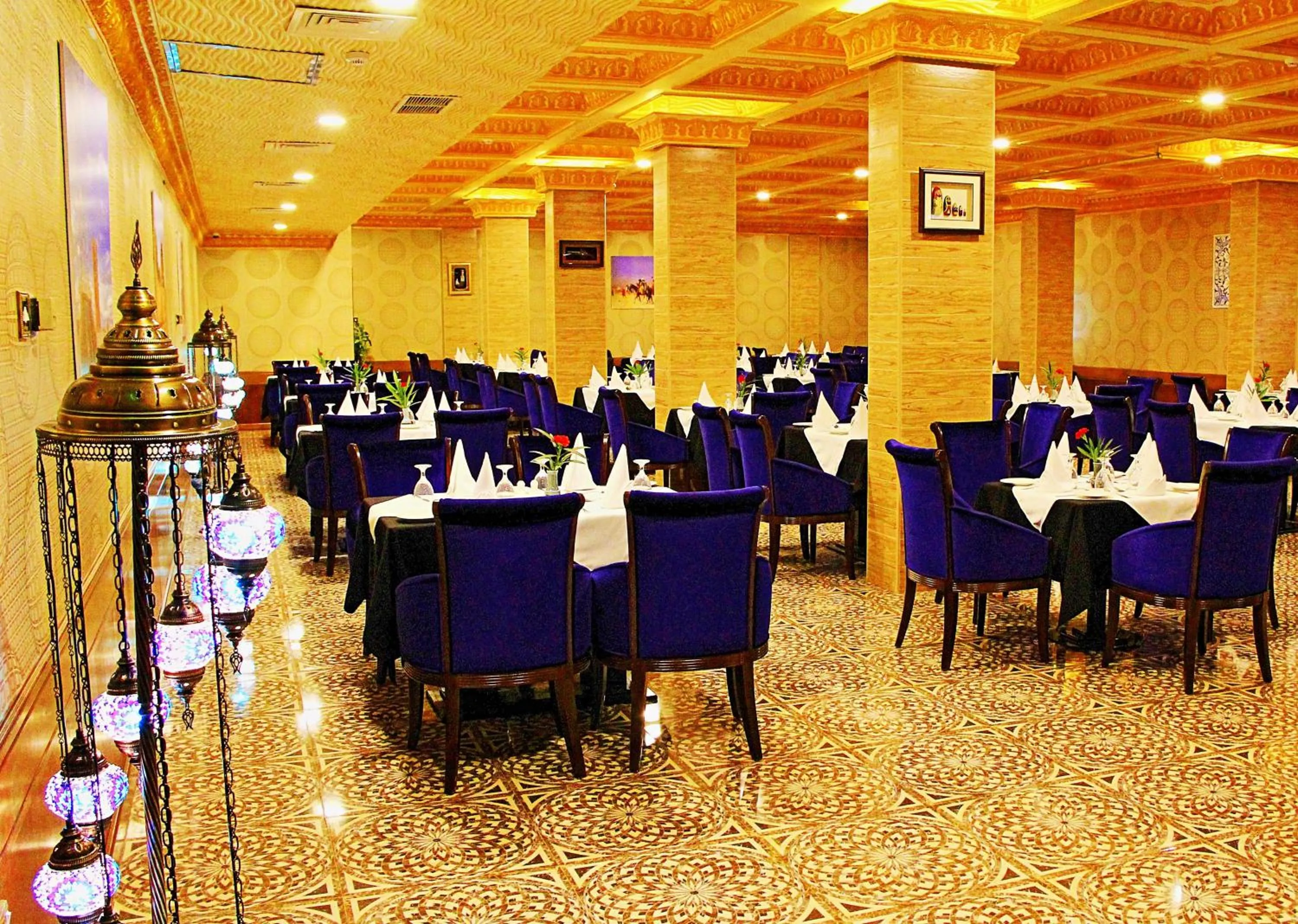 Restaurant/places to eat in Bahrain International Hotel