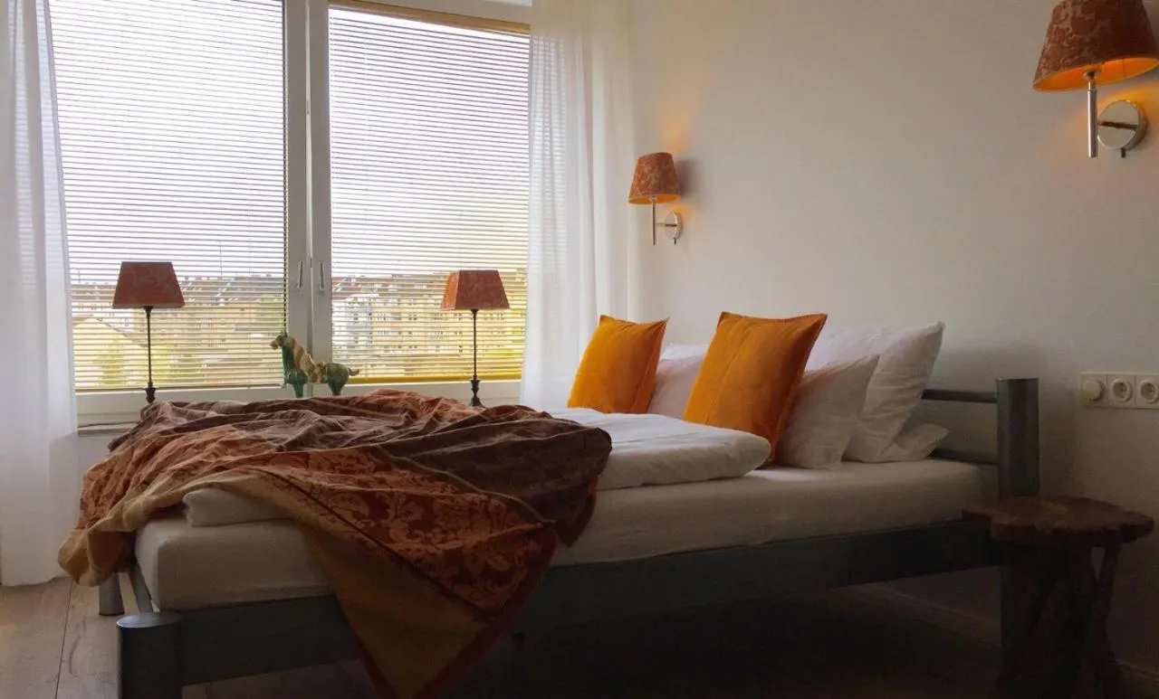 Bed in Düsseldorfer Domicil Media Harbour