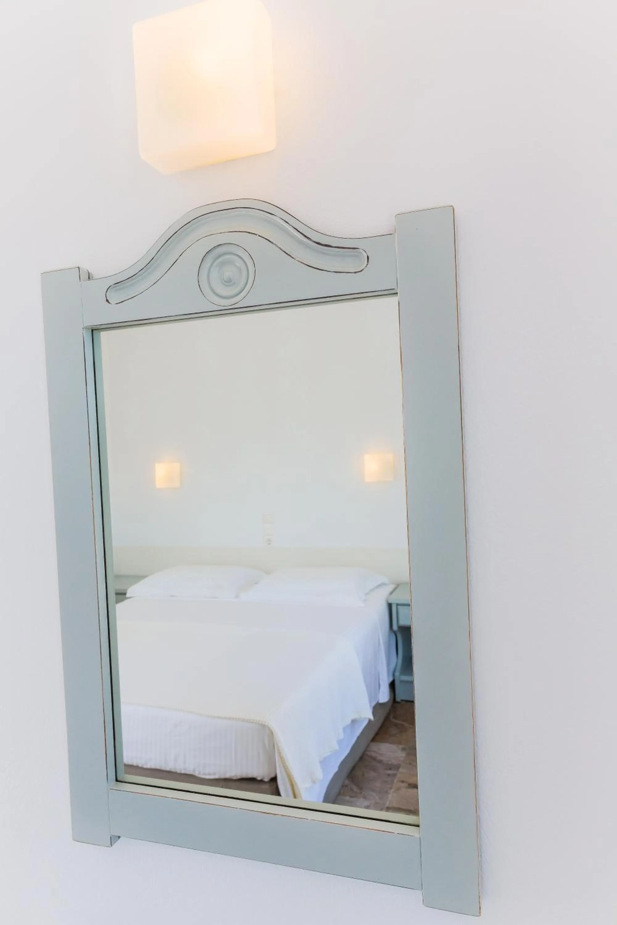 Decorative detail in Roses Beach