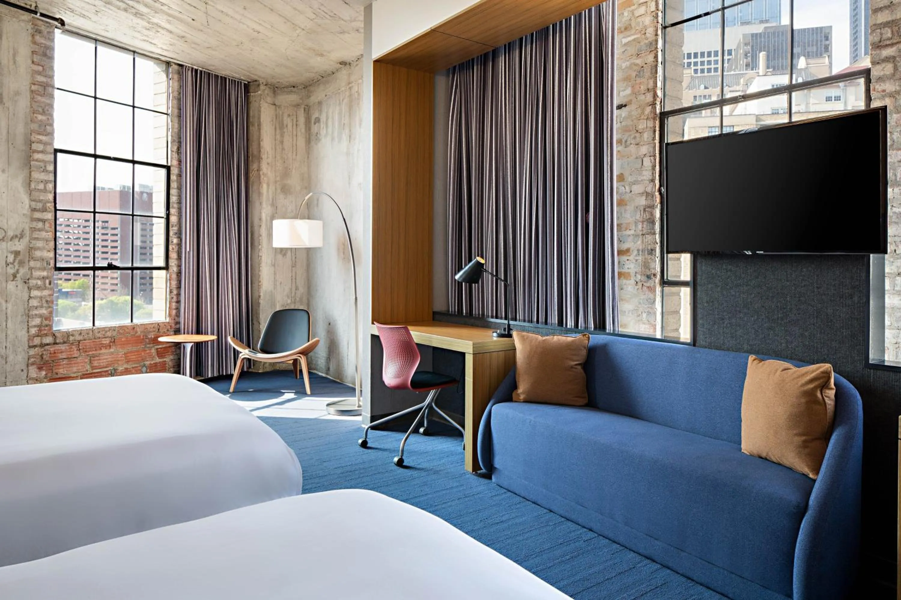 Bedroom, Bed in Aloft Dallas Downtown