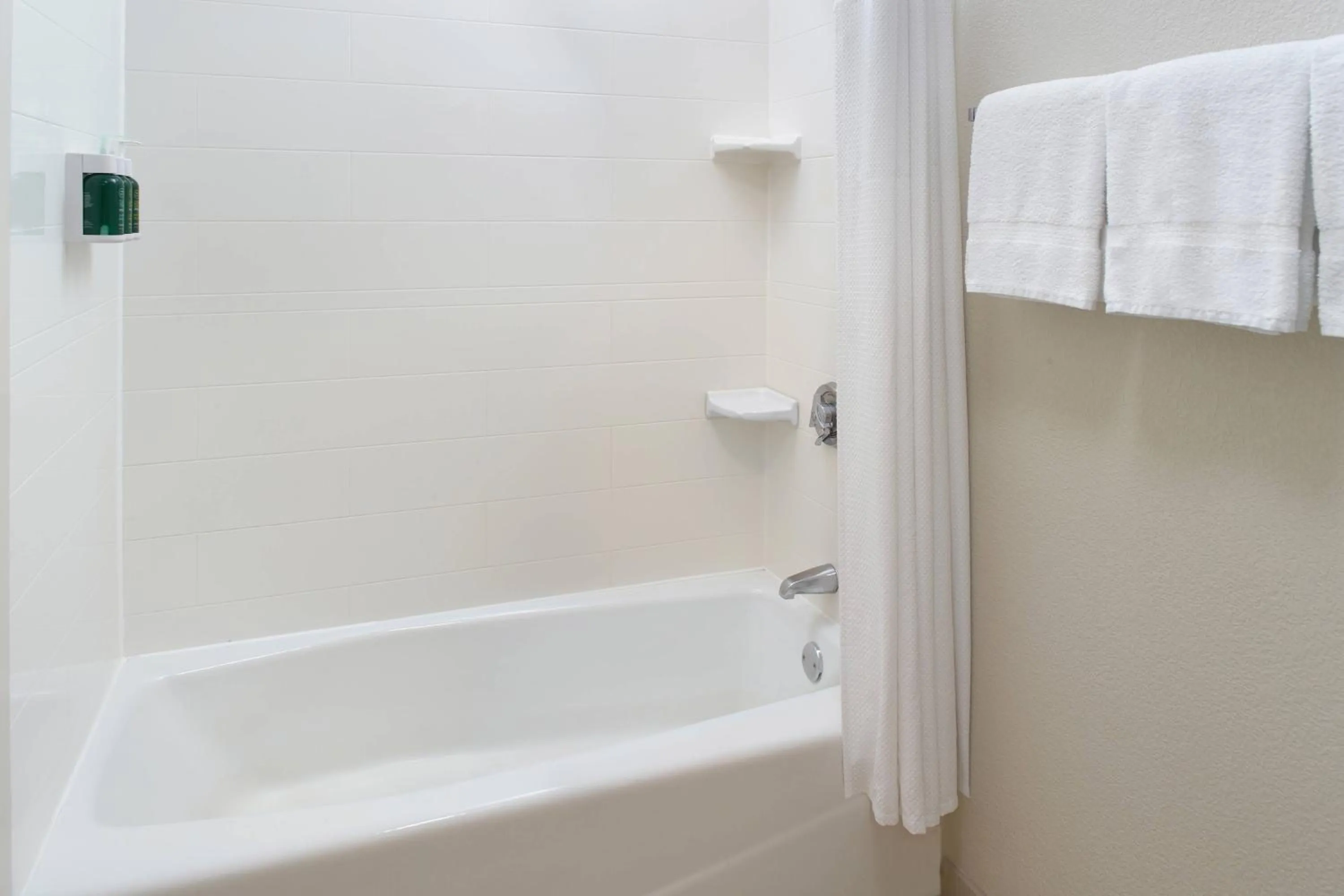 Bathroom in Courtyard by Marriott Perimeter Center