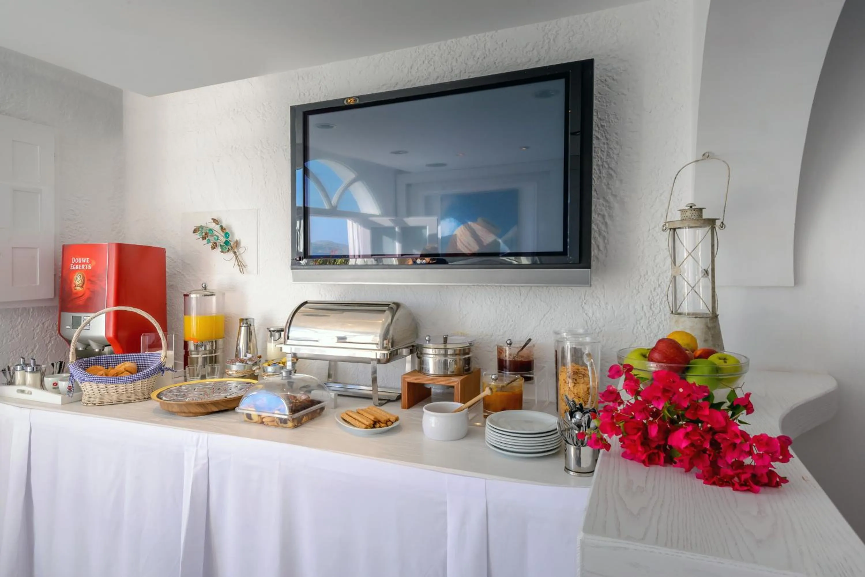 Continental breakfast in Vardia Bay Studios