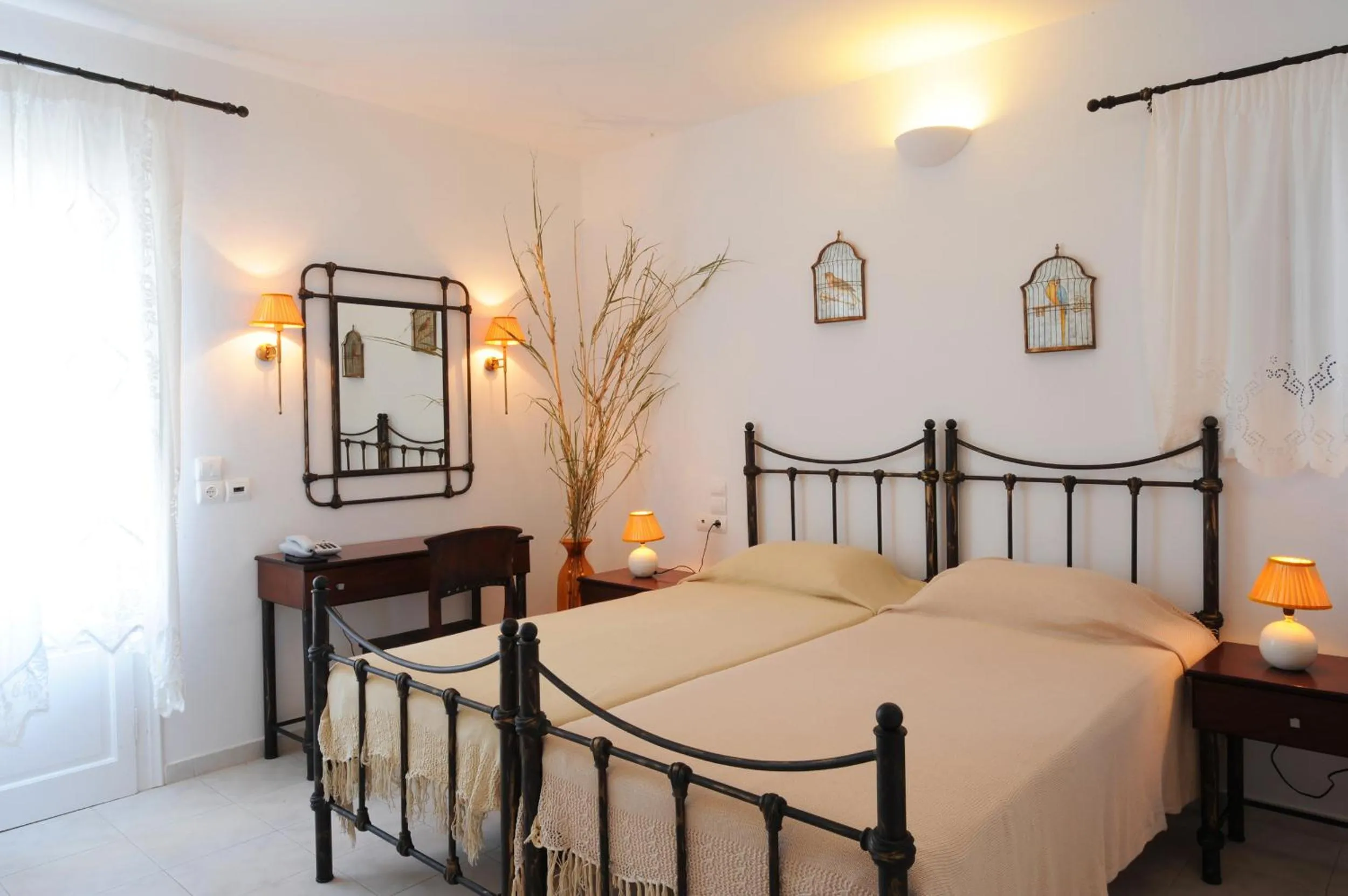 Day, Bed in Vardia Bay Studios