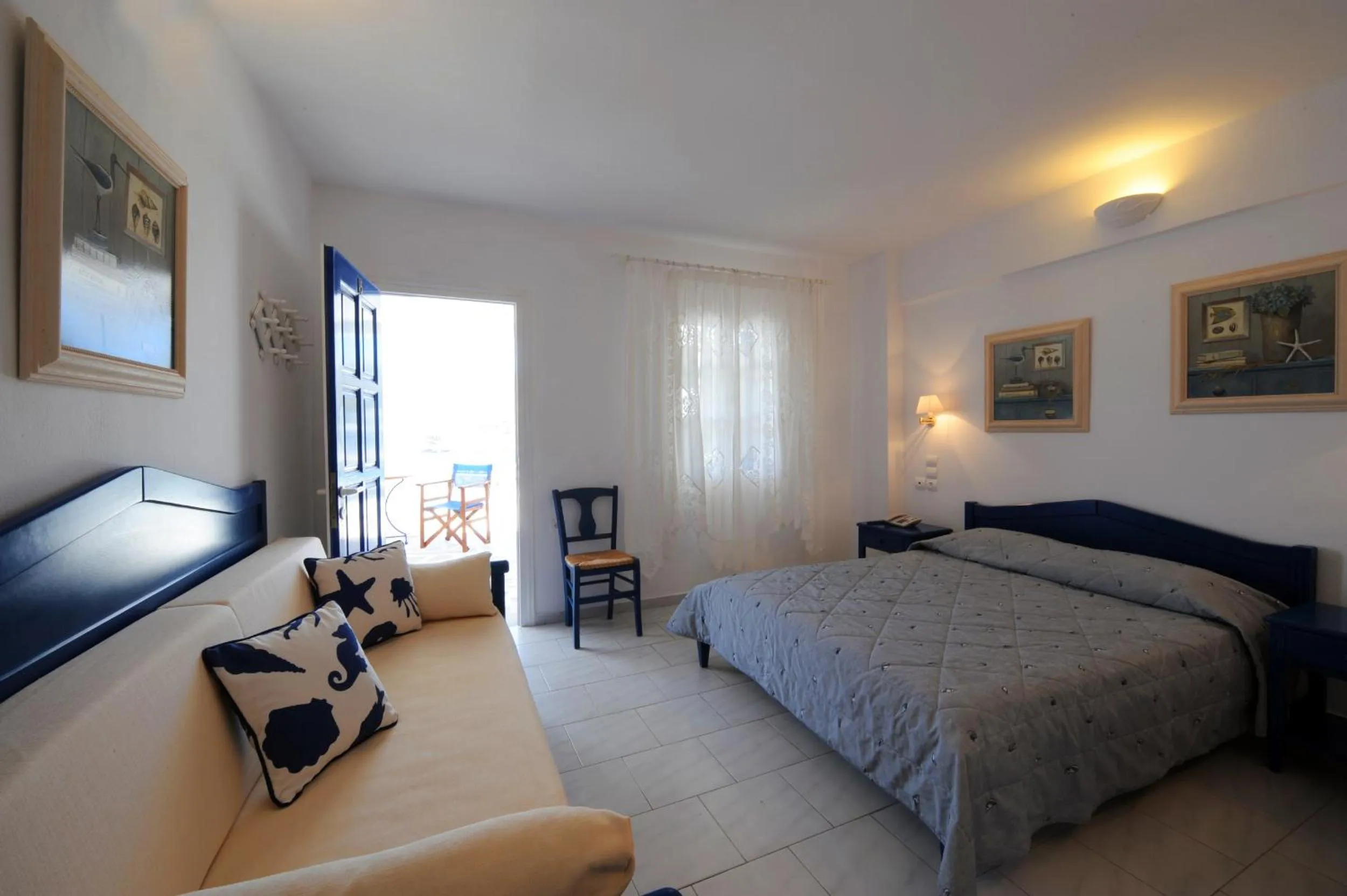 Day, Bed in Vardia Bay Studios