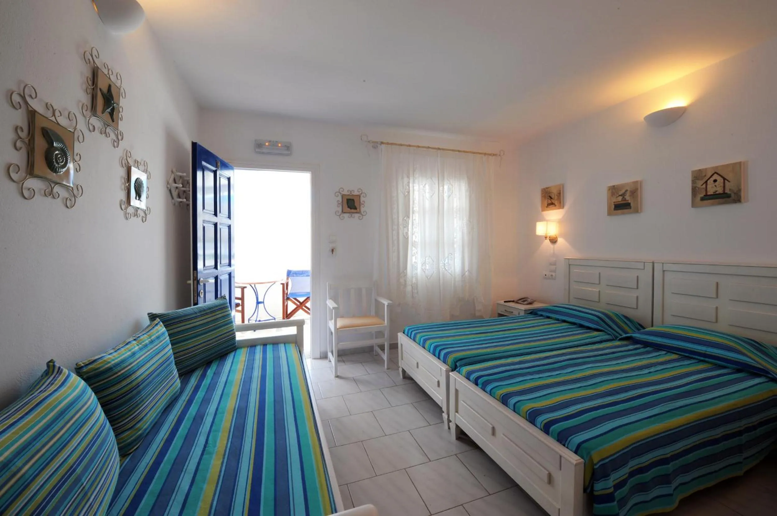 Day, Bed in Vardia Bay Studios