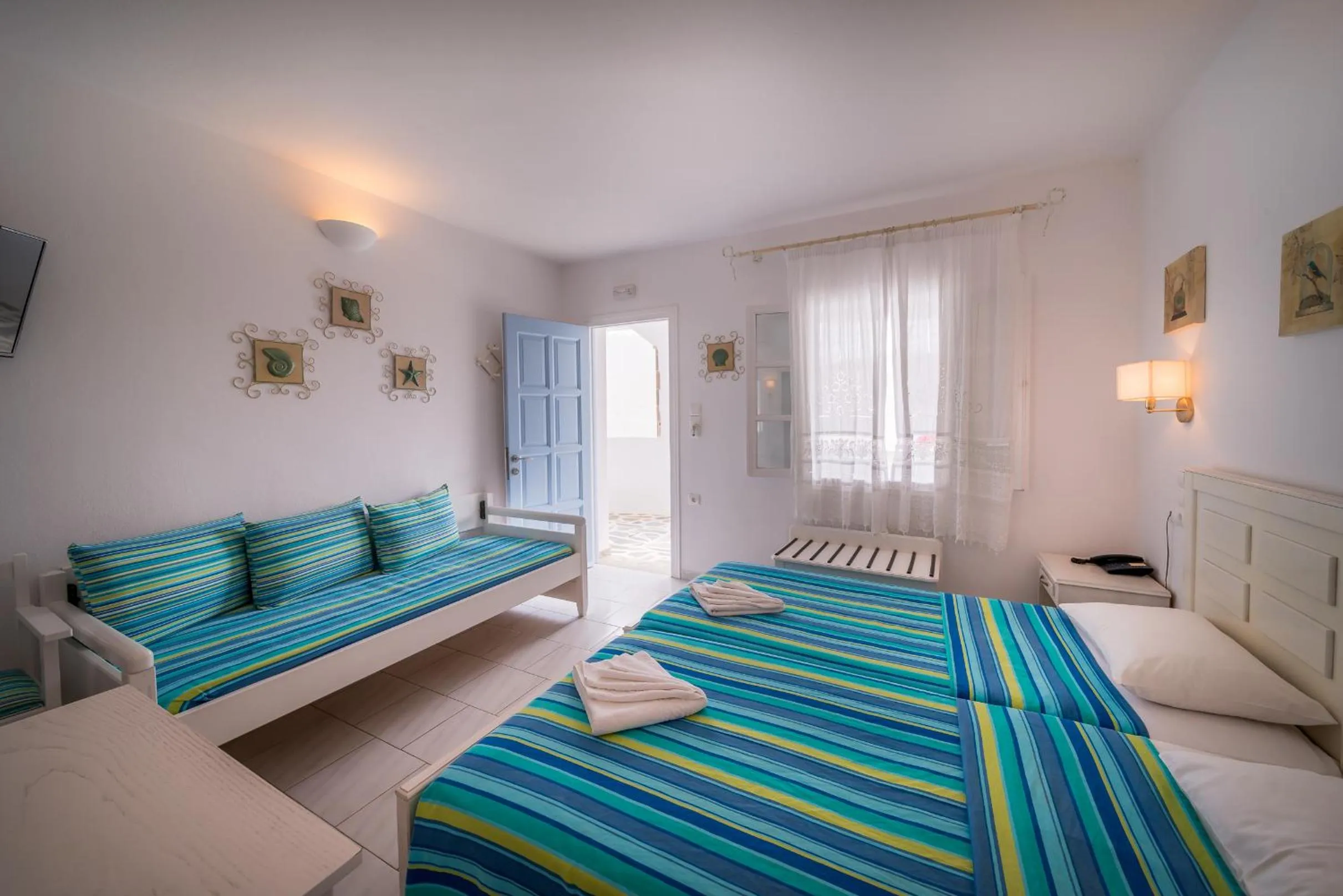 Bed in Vardia Bay Studios