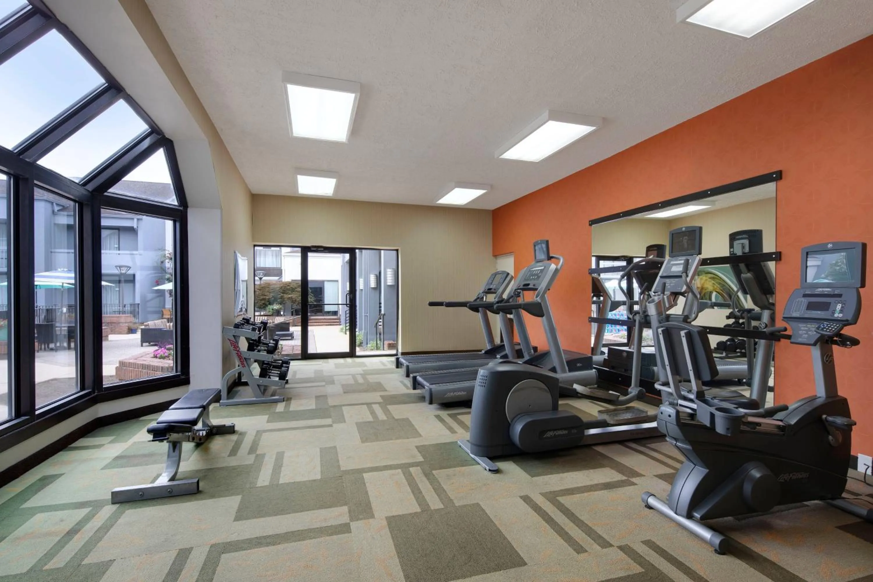 Fitness centre/facilities in Courtyard by Marriott Atlanta Windy Hill/Ballpark