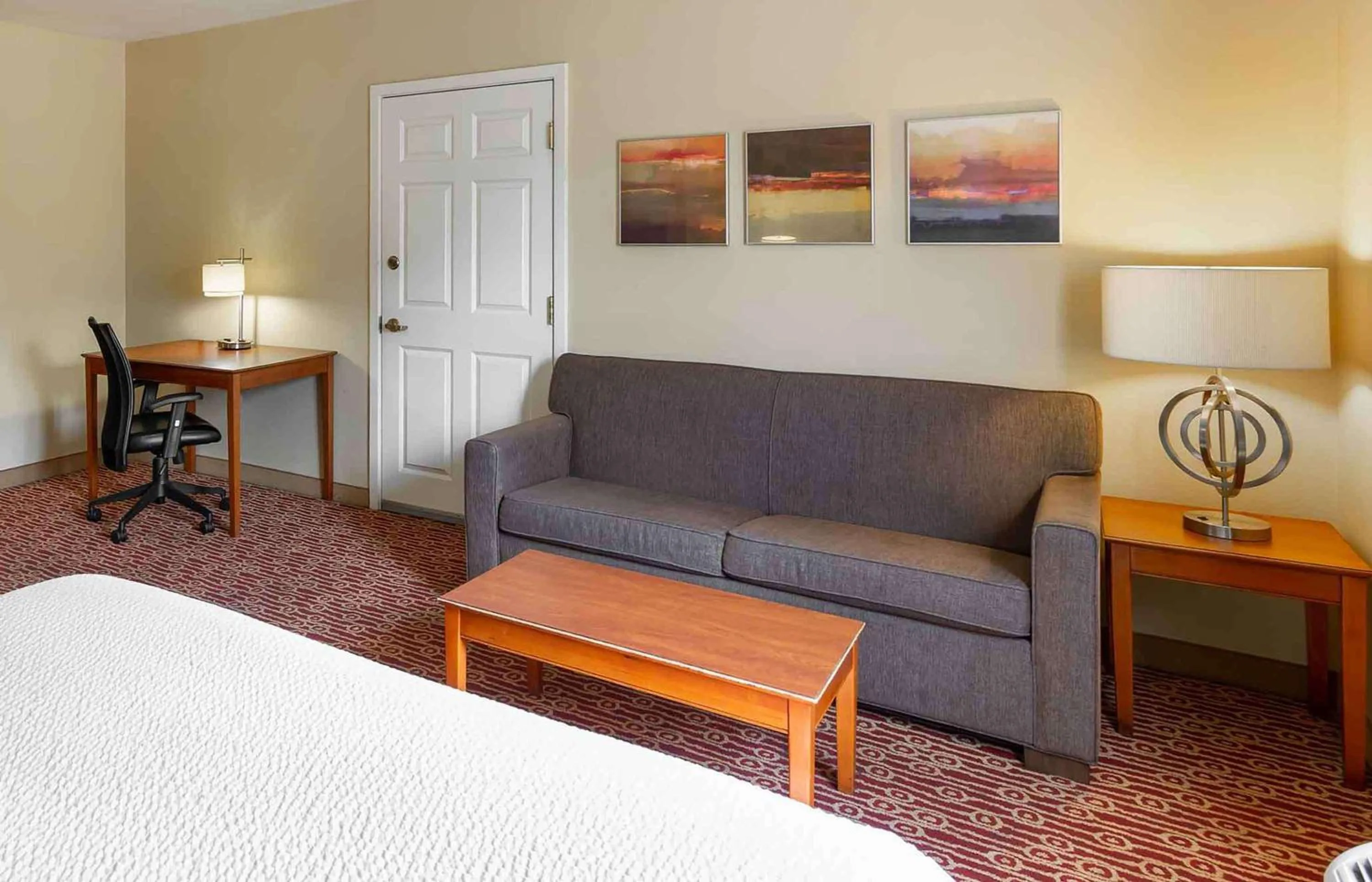 Bedroom, Bed in Extended Stay America Suites - Atlanta - Norcross - Peachtree Corners