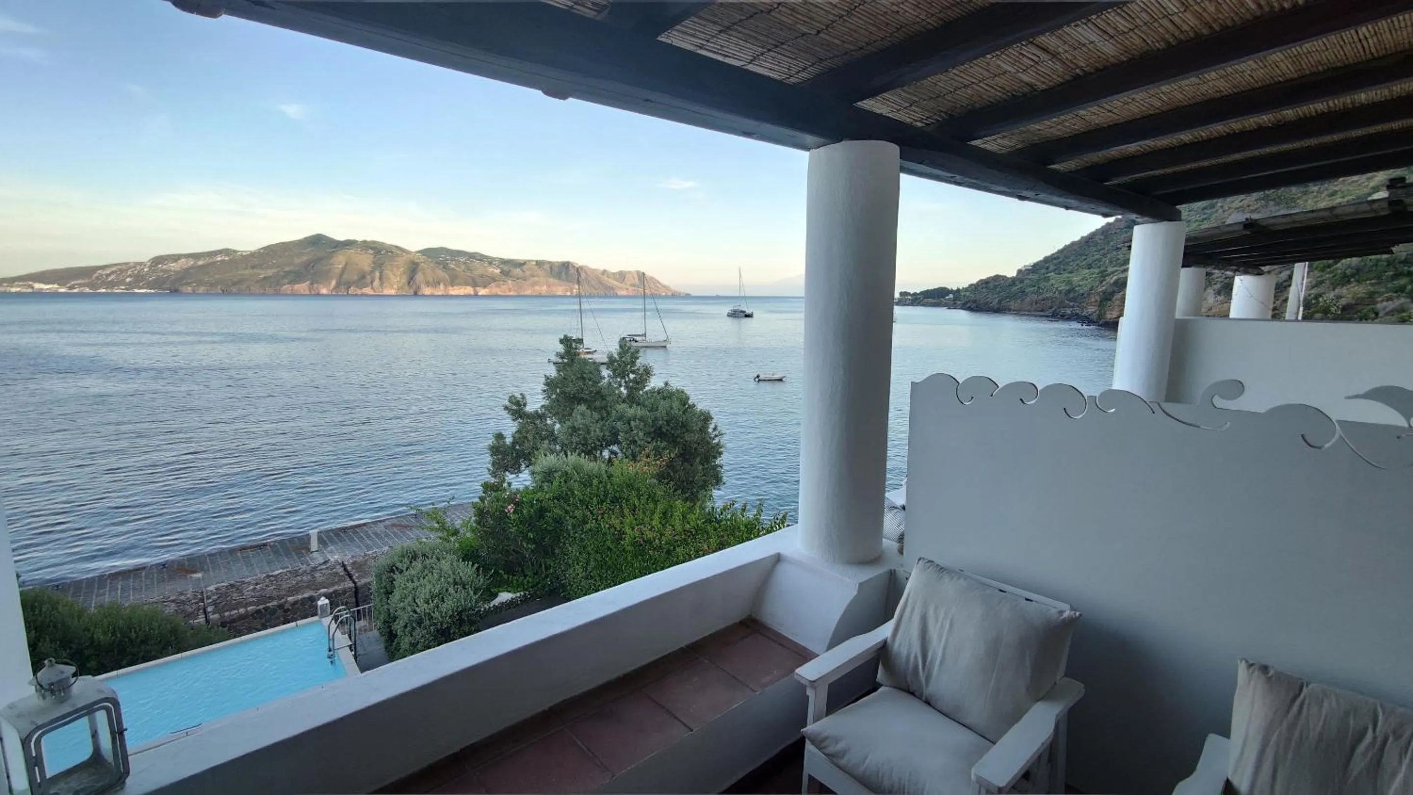 Balcony/Terrace in Halgoduria