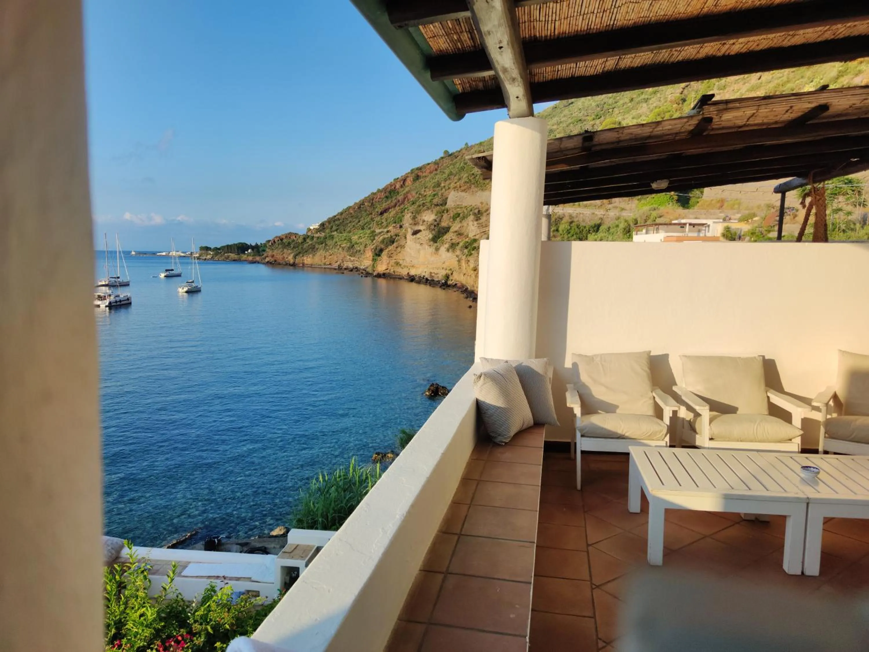 Balcony/Terrace in Halgoduria