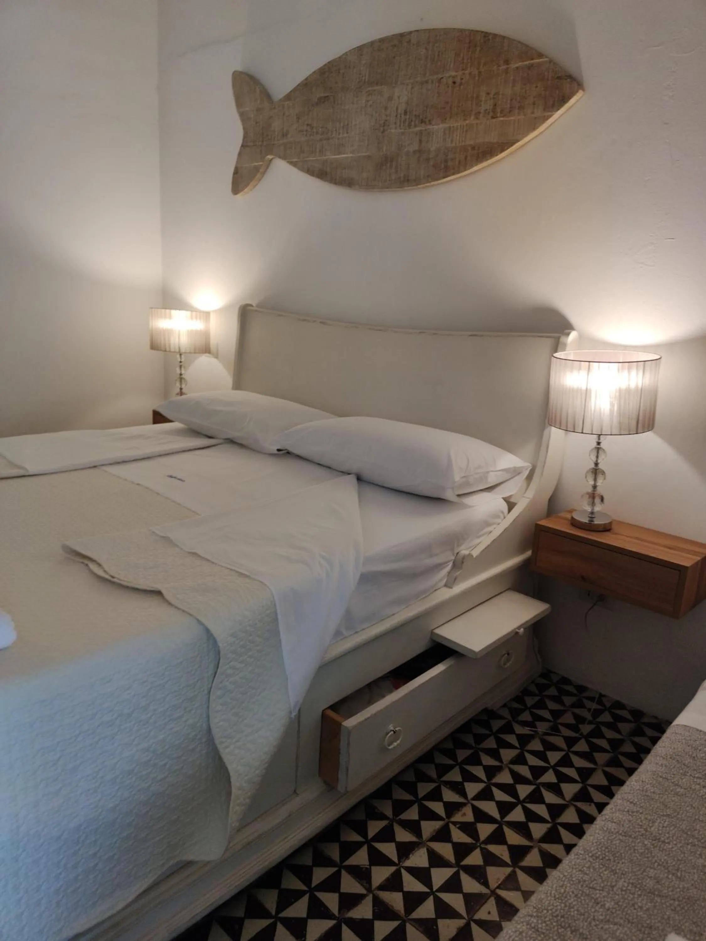 Other, Bed in Halgoduria