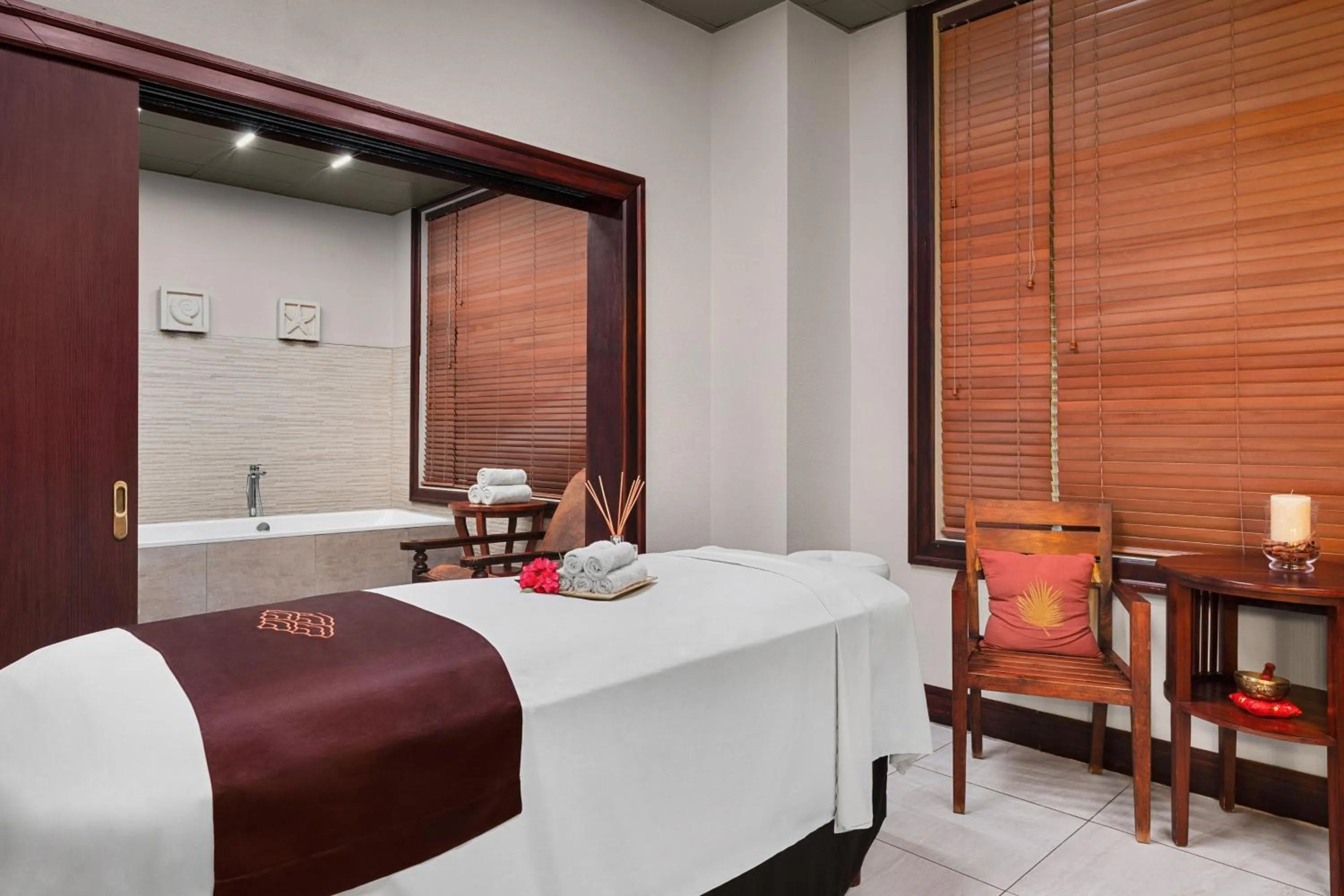 Spa and wellness centre/facilities, Bed in Marriott's Aruba Ocean Club