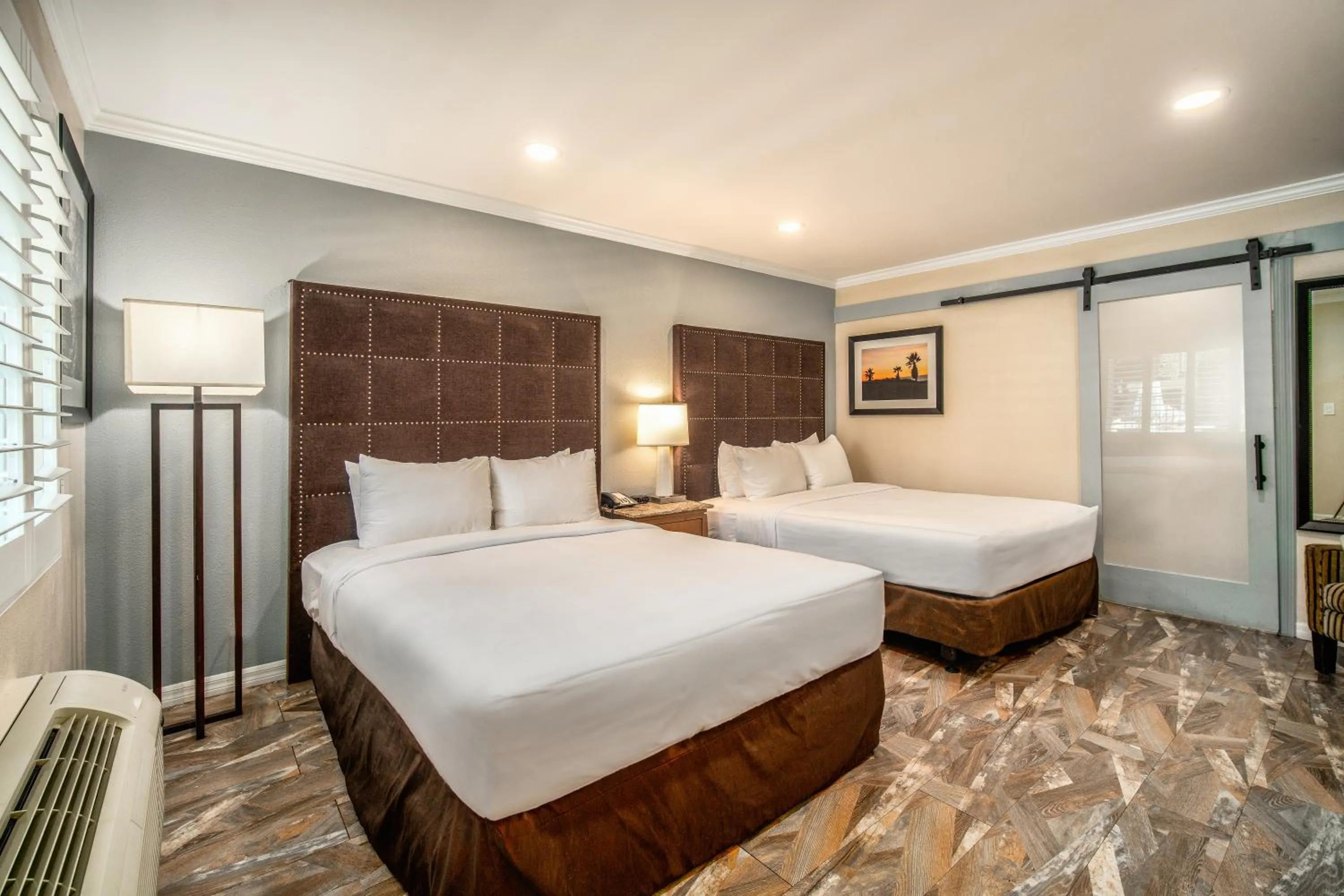 Bed in Quality Inn & Suites Buena Park Anaheim