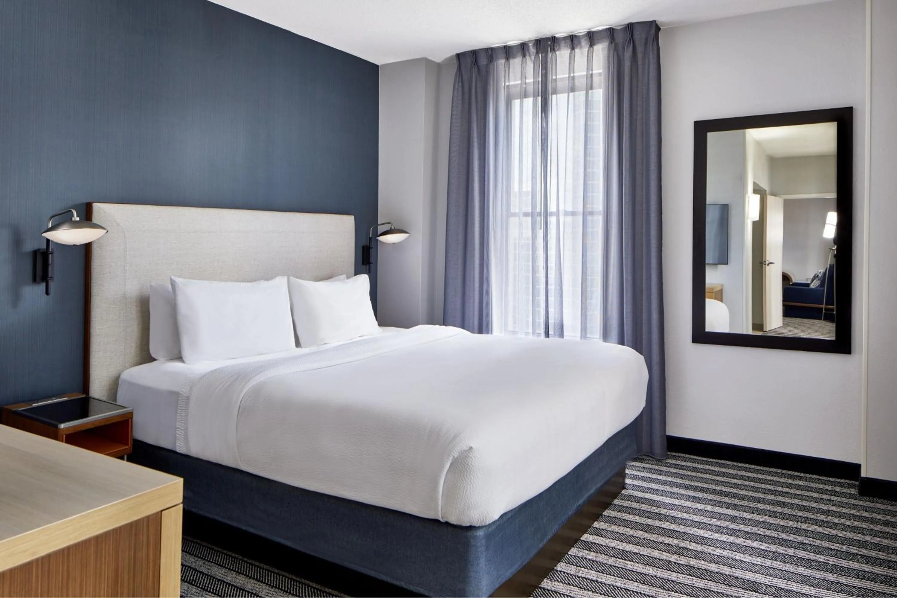 Photo of the whole room, Bed in Courtyard by Marriott Nashville Downtown