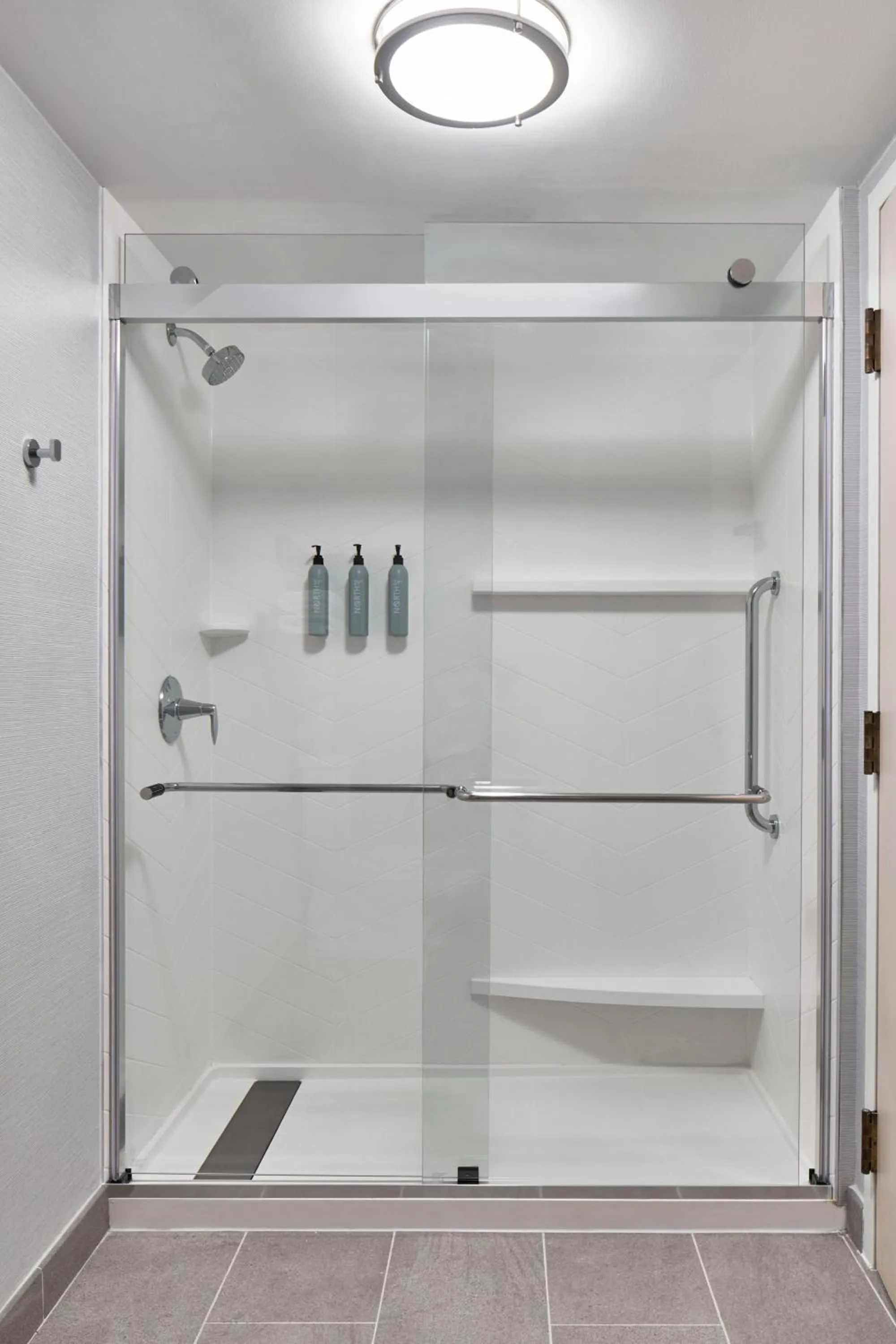 Bathroom in Courtyard by Marriott Nashville Downtown