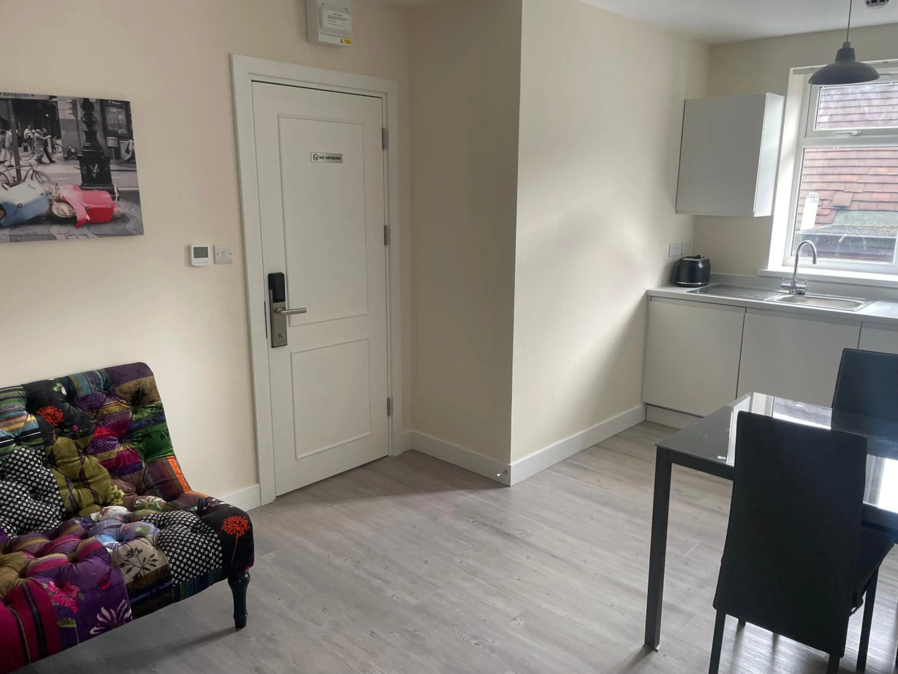 Living room in Regal Hotel