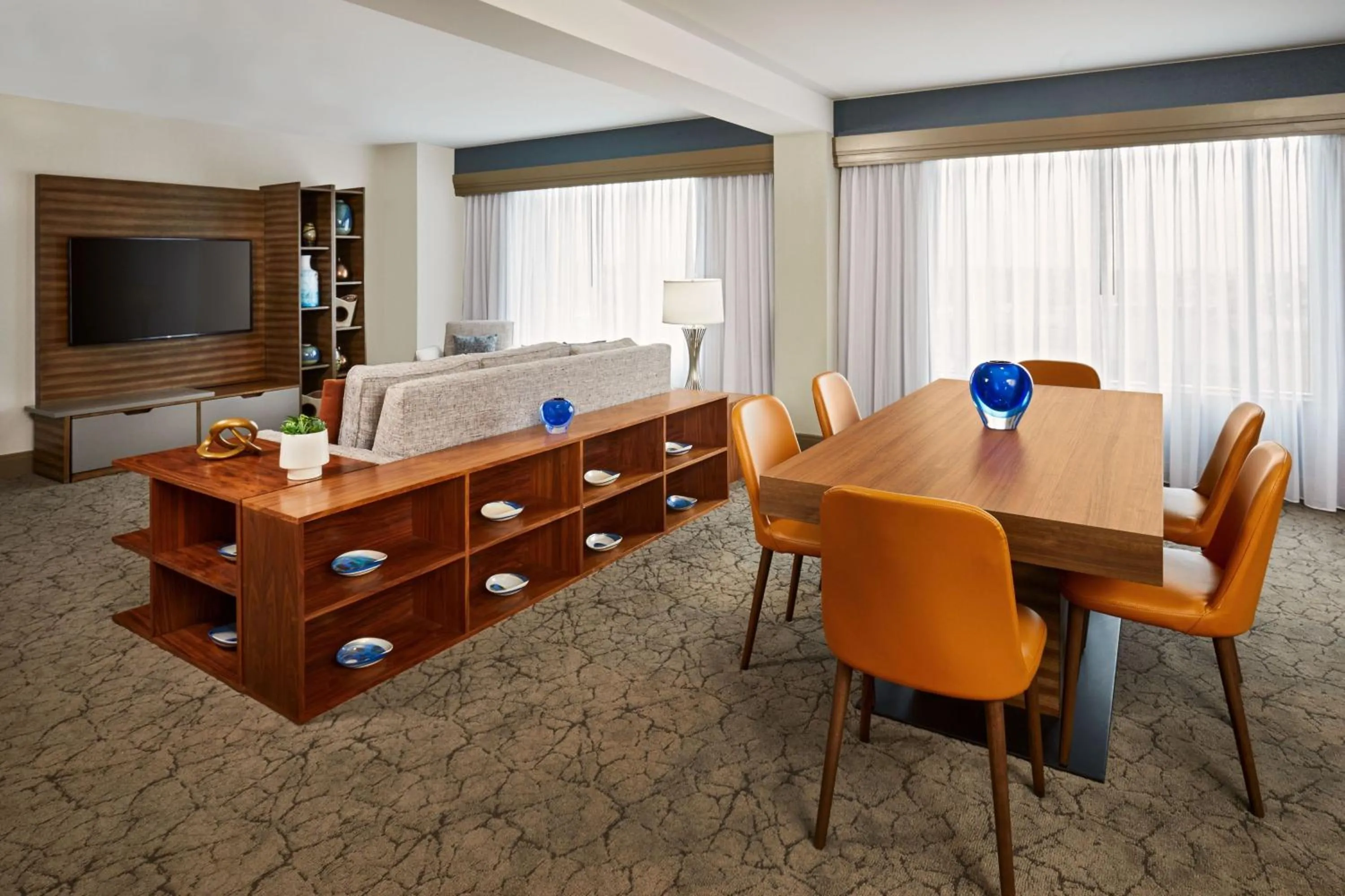 Photo of the whole room in Marriott Boston Quincy