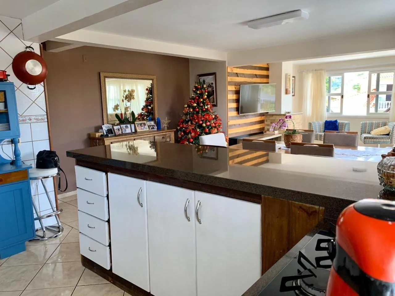 Communal kitchen in Recanto da Sol