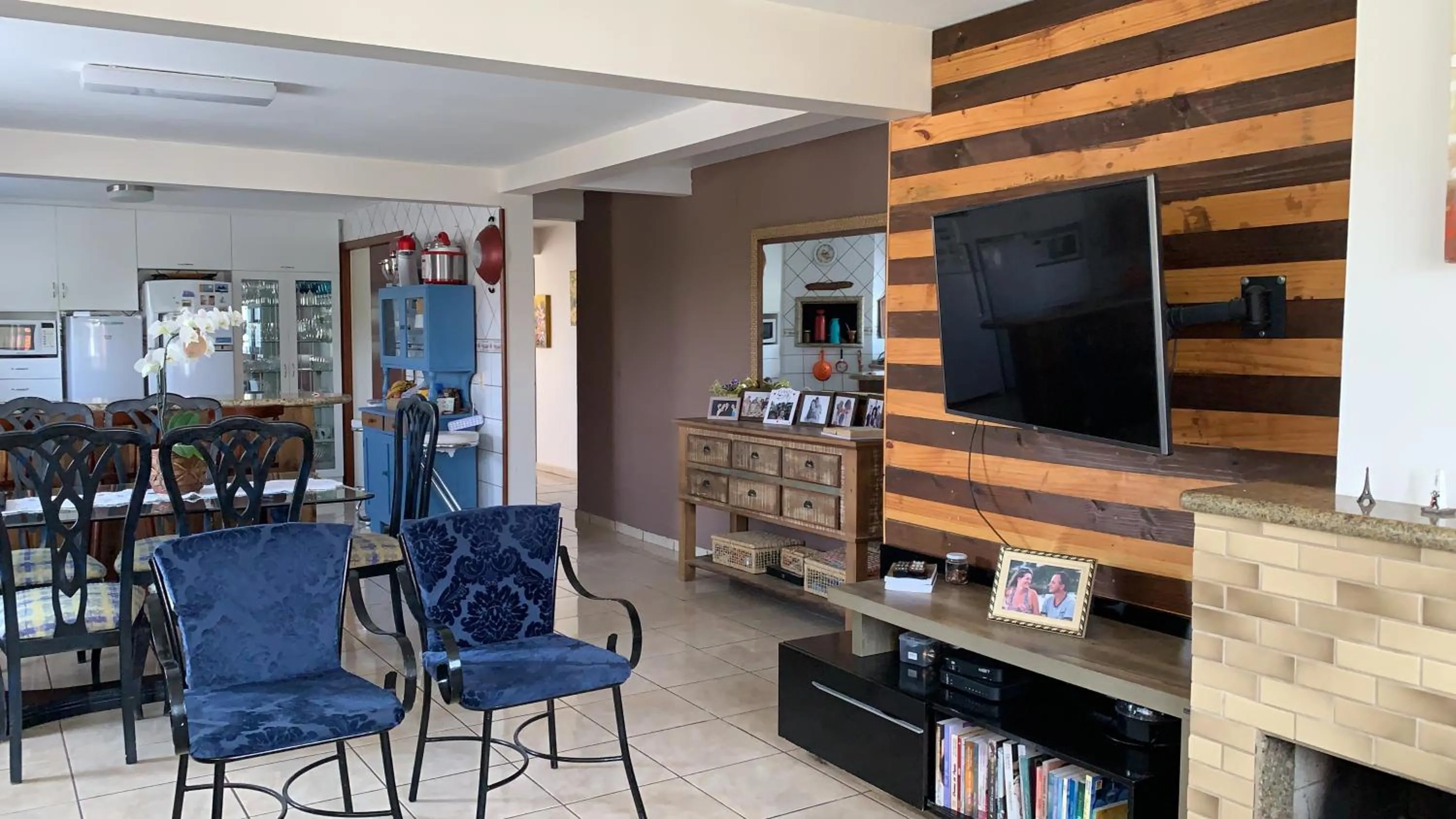 Communal lounge/ TV room in Recanto da Sol