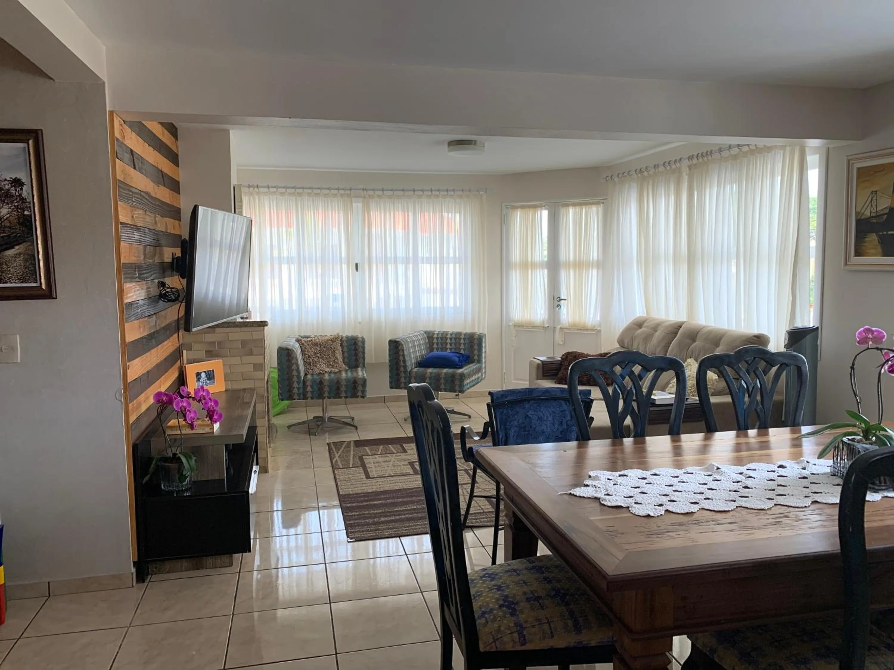 Communal lounge/ TV room in Recanto da Sol