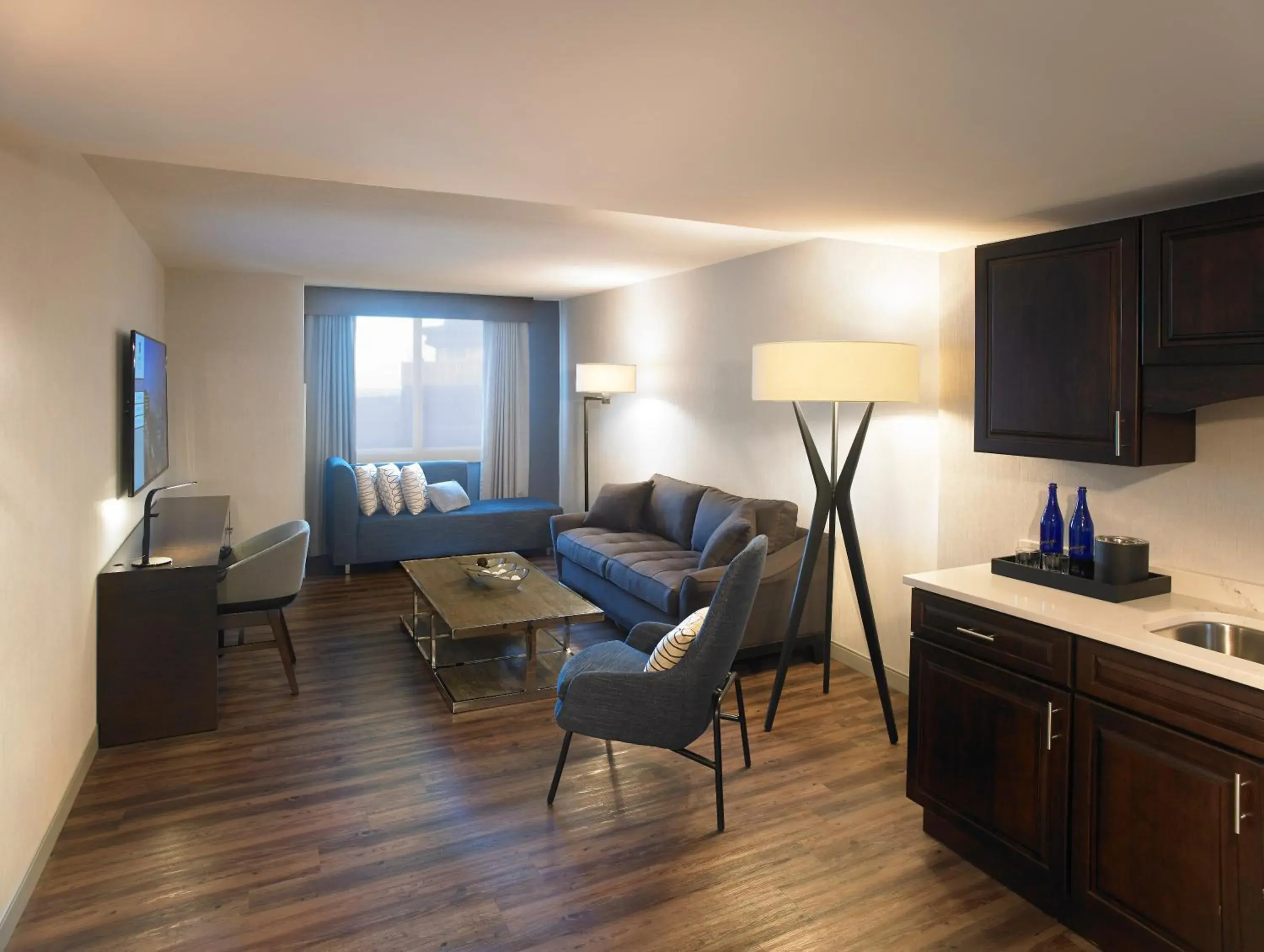 Skyline Suite in Hyatt Regency Rochester Skyline Suite in Hyatt Regency Rochester