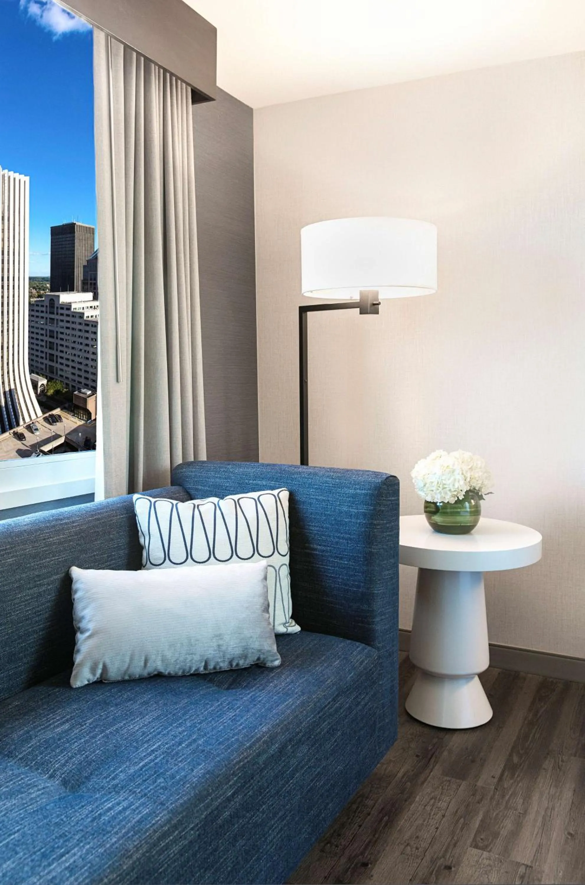 Photo of the whole room in Hyatt Regency Rochester