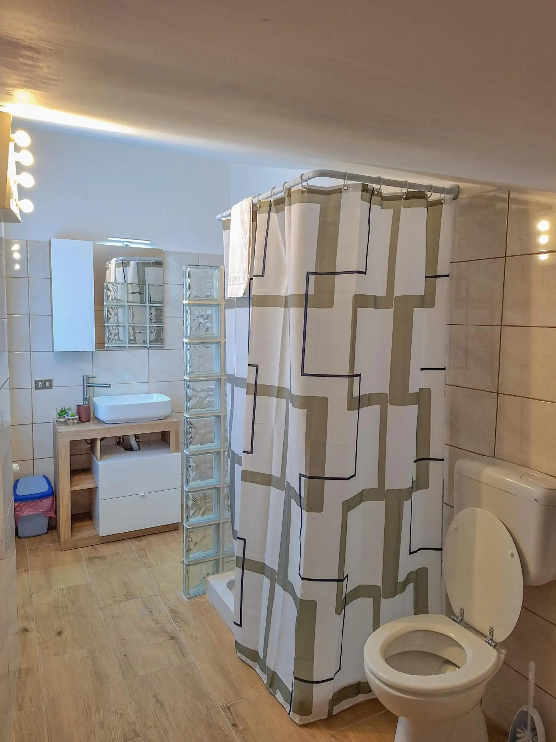 Double or Twin Room in Bed & Breakfast "Il Ghiro" Double or Twin Room in Bed & Breakfast "Il Ghiro"