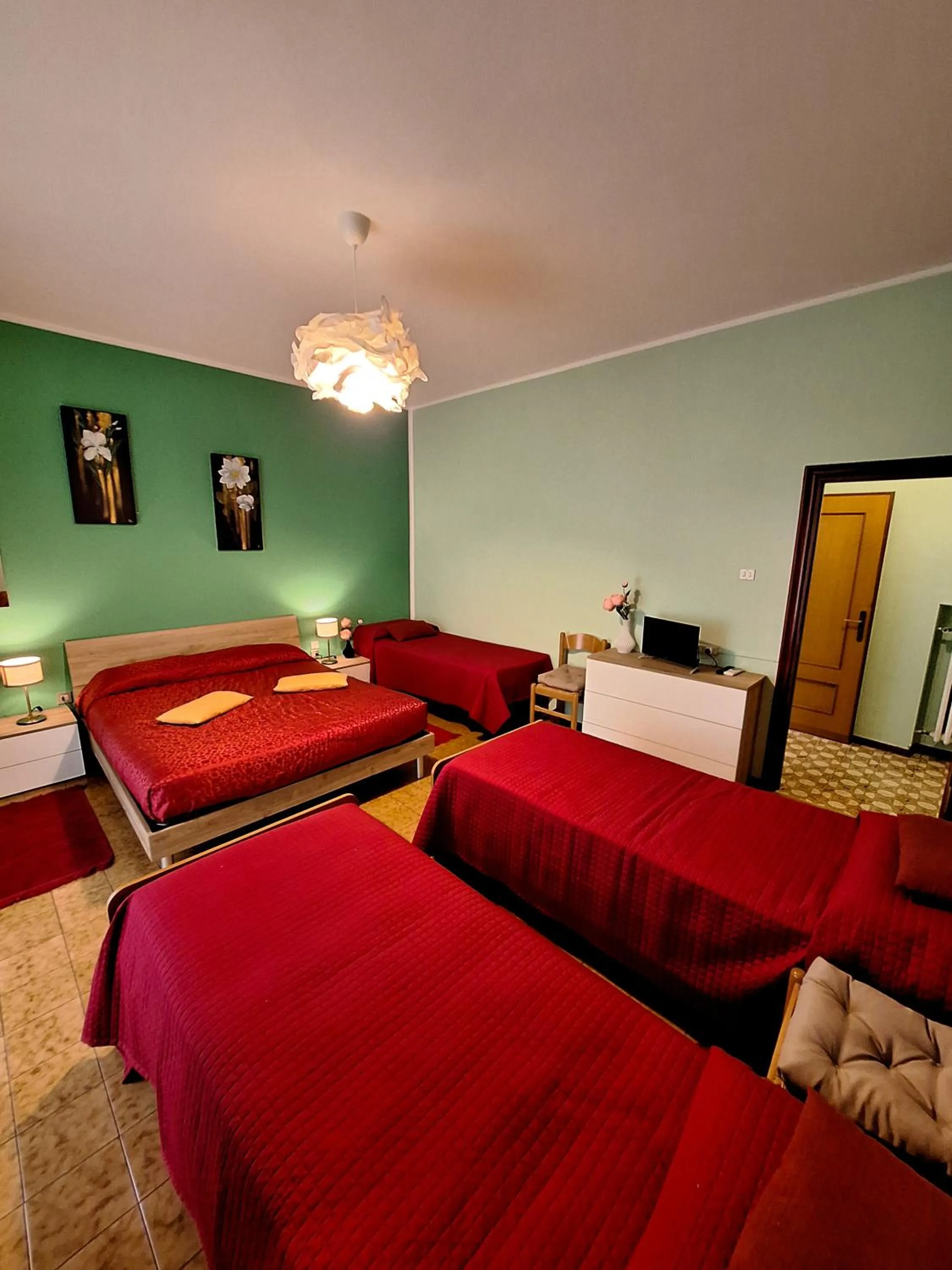 Bed in Bed & Breakfast "Il Ghiro"
