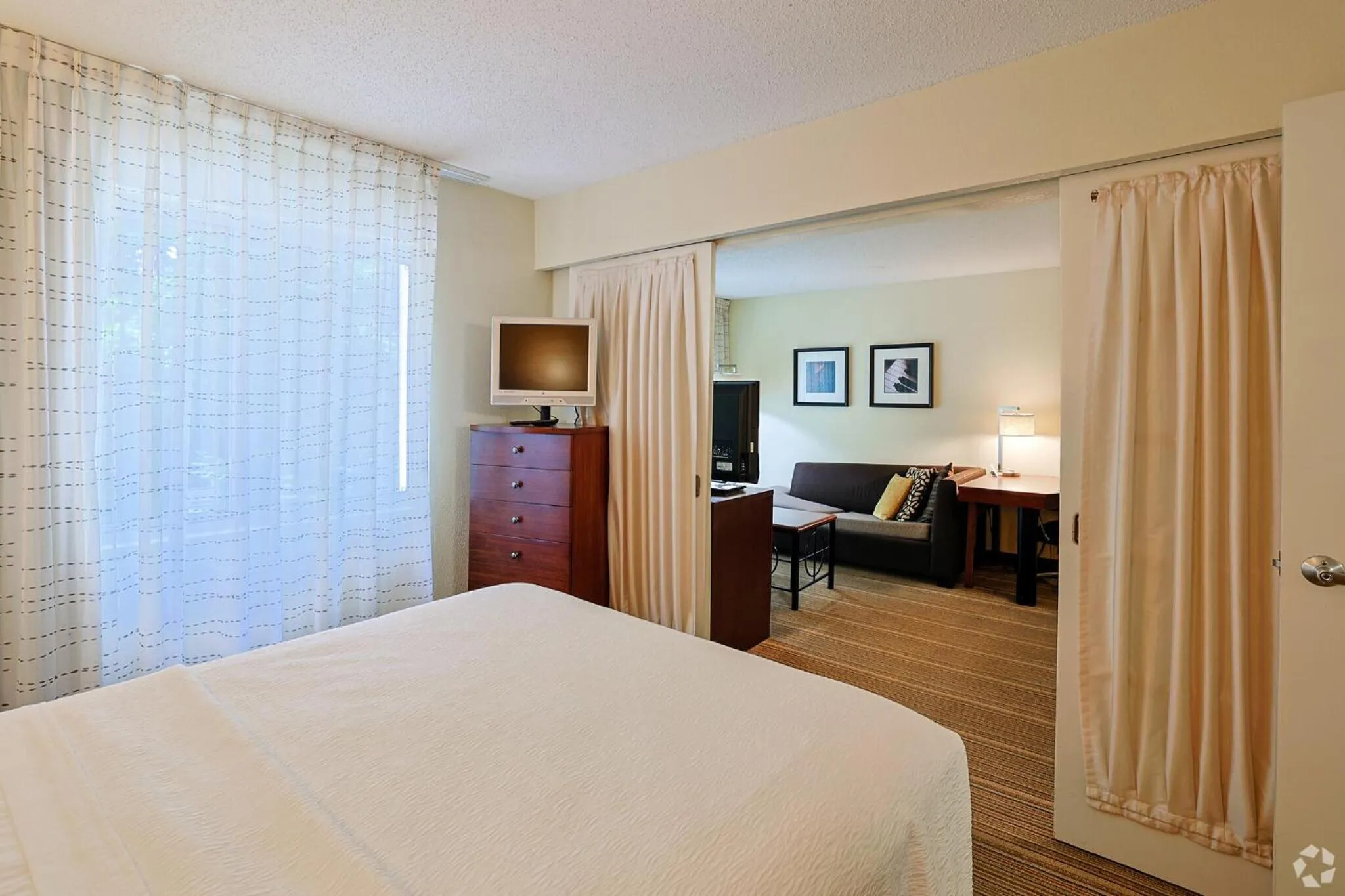 Bed in Avia Residences on Research - Extended Stay