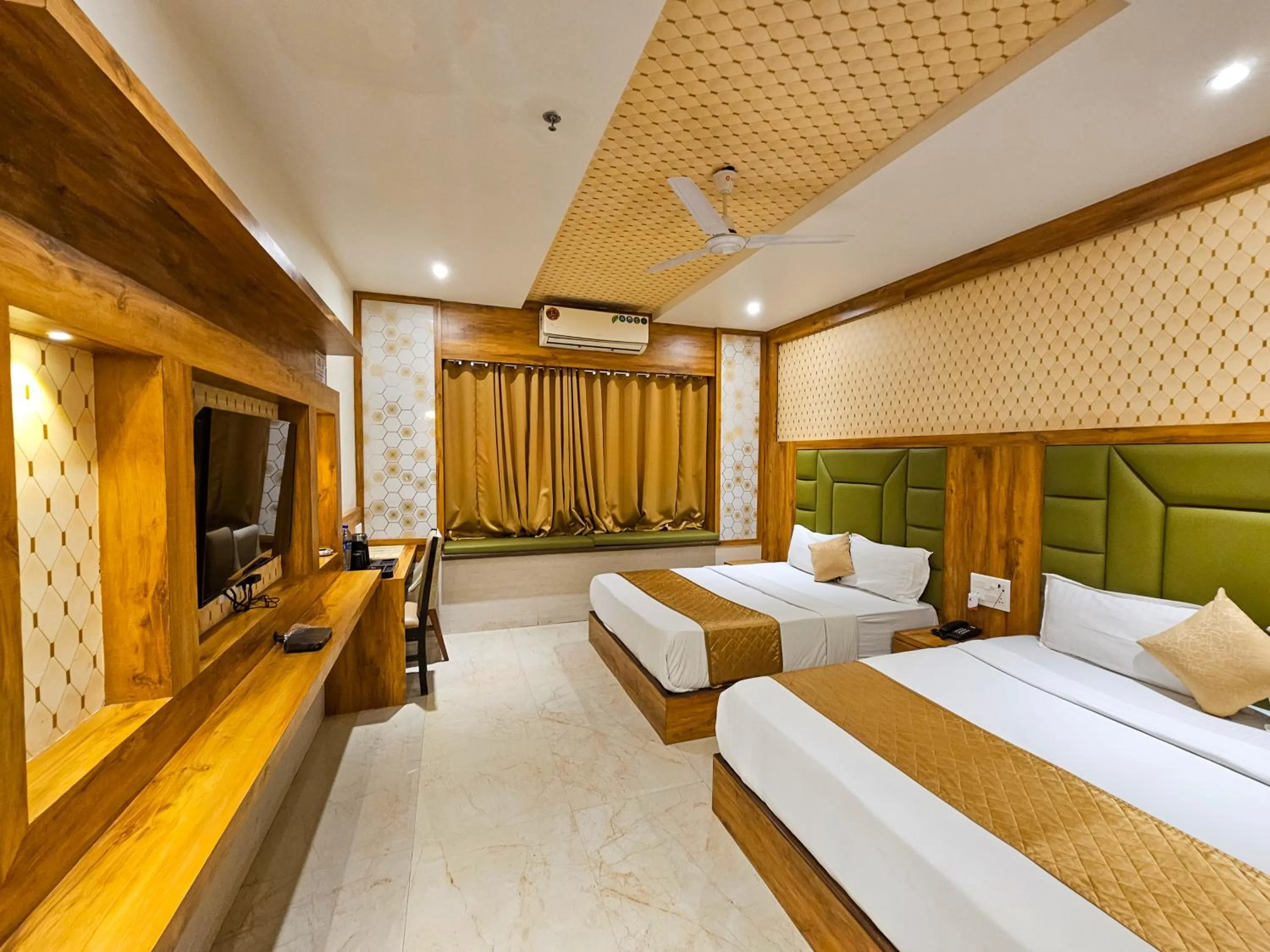 Bed in Hotel BKC Inn - Near Trade Center, Visa Consulate BKC