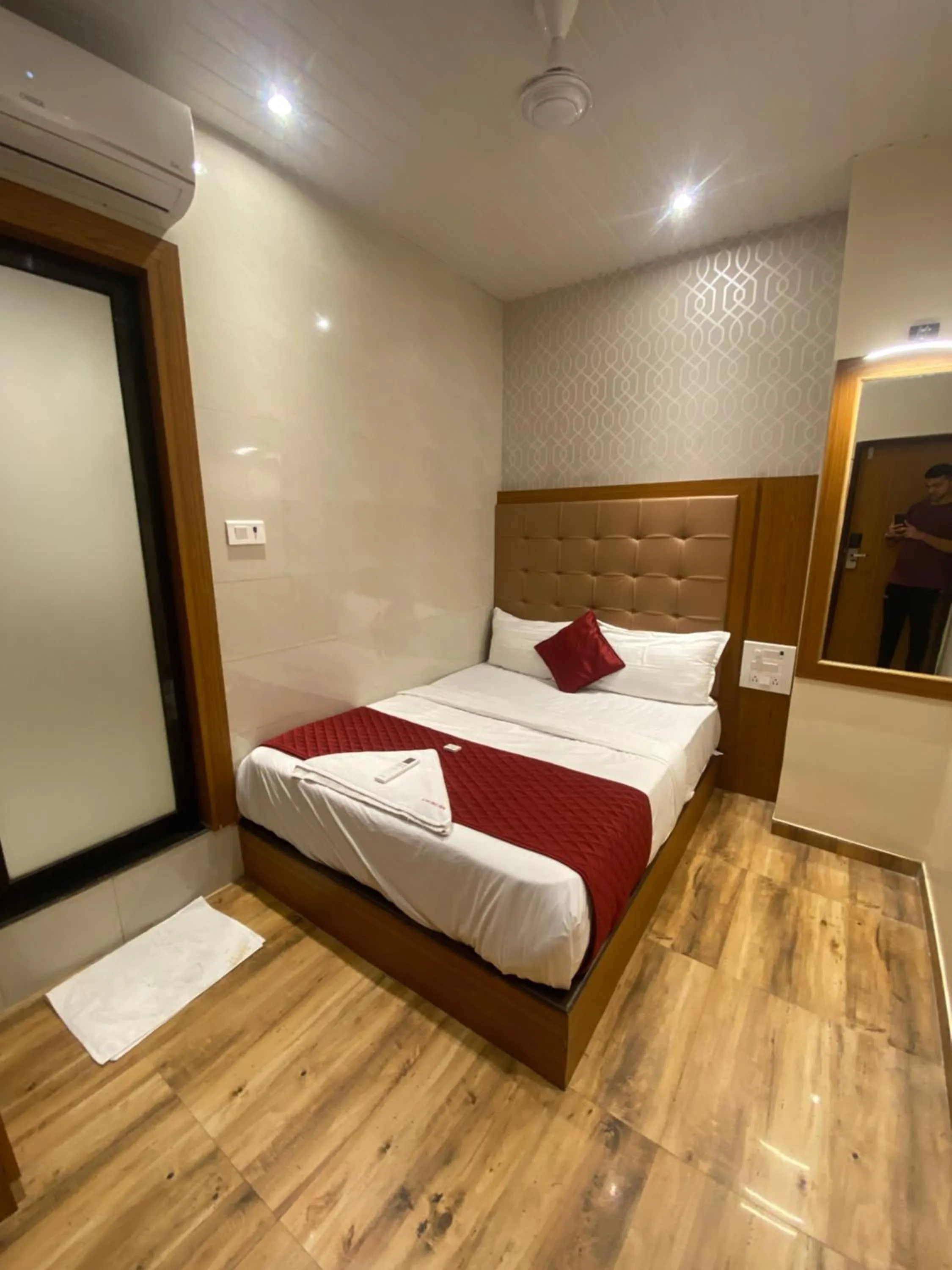 Bed in Hotel BKC Inn - Near Trade Center, Visa Consulate BKC