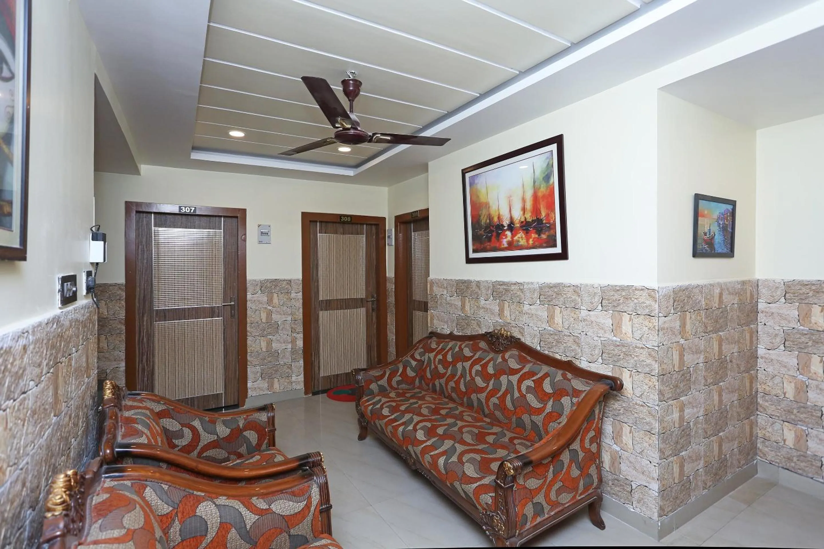 Lobby or reception in Super Hotel O Cherry City Cottage