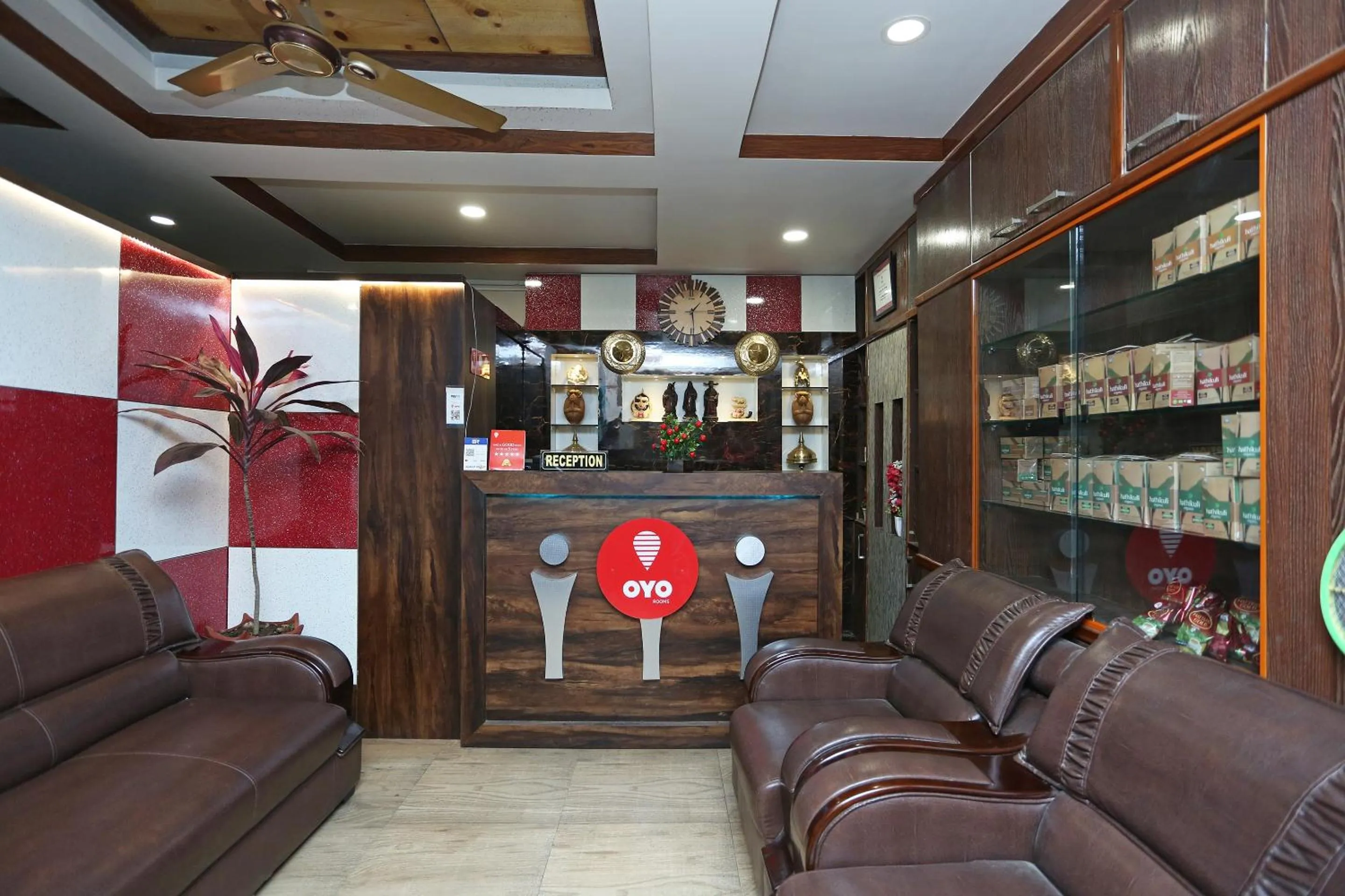 Lobby or reception in Super Hotel O Cherry City Cottage