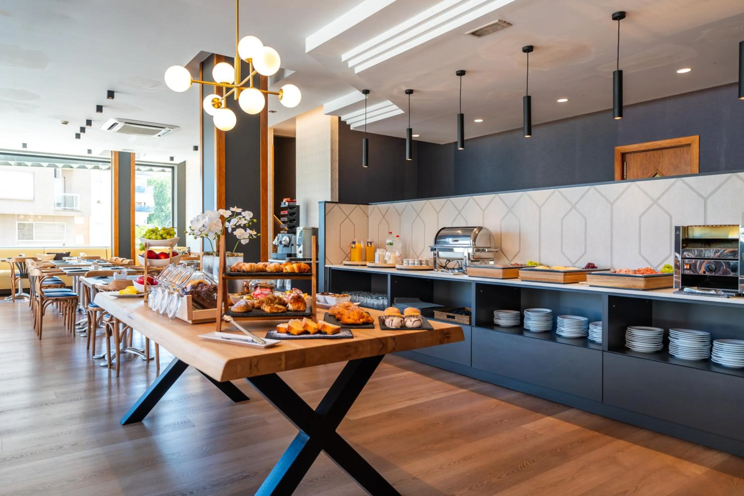 Breakfast in Hotel J. Balmes Vic