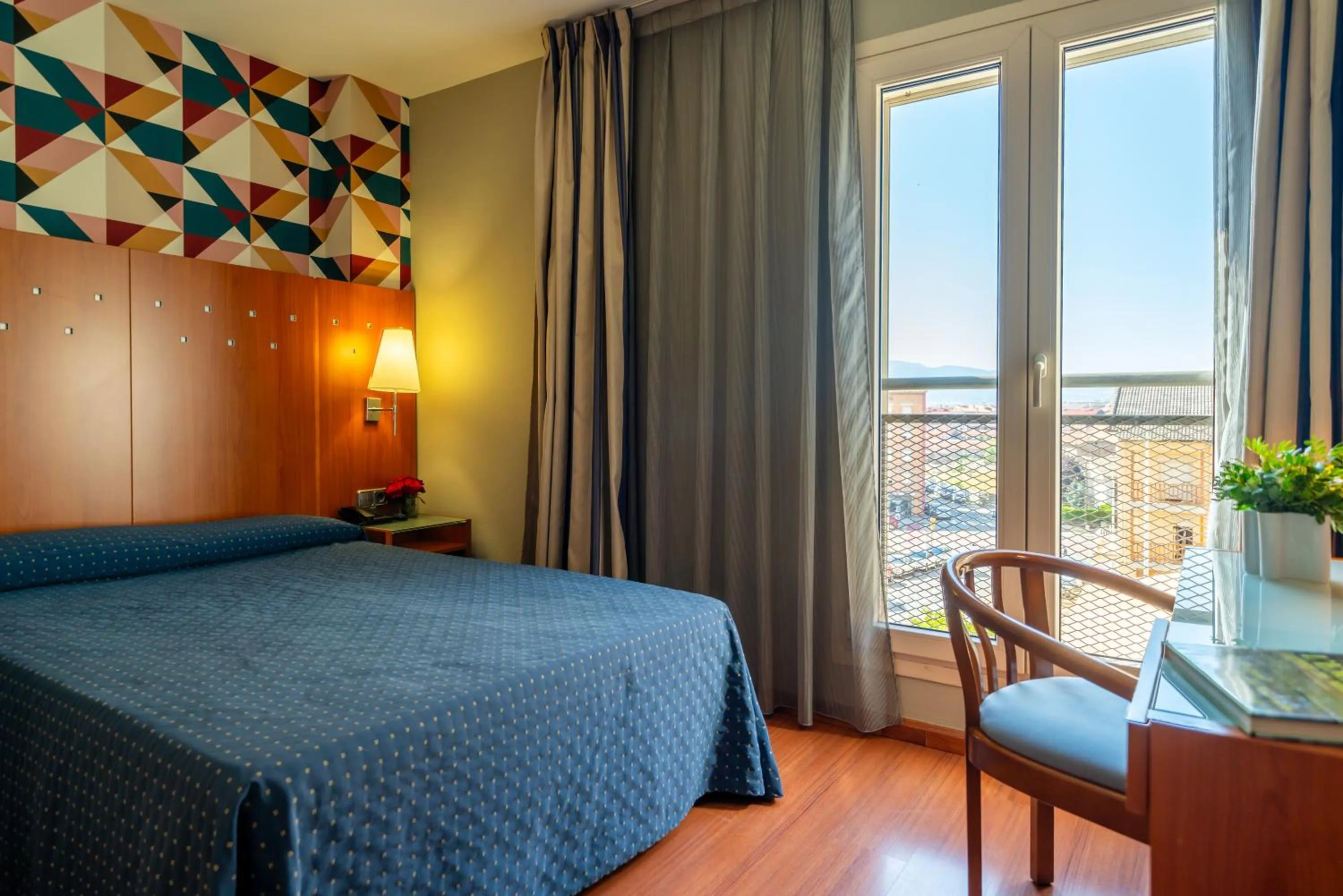 Bed in Hotel J. Balmes Vic