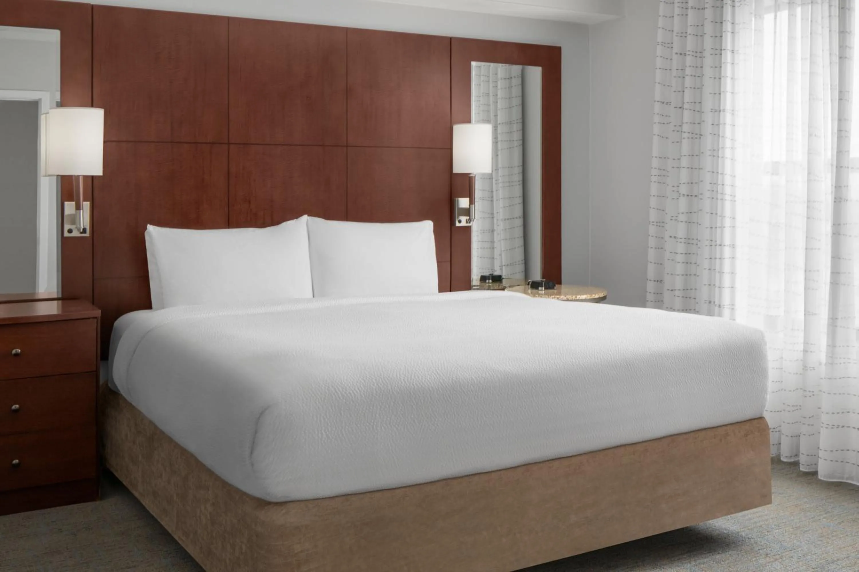 Photo of the whole room, Bed in Residence Inn Los Angeles Burbank/Downtown