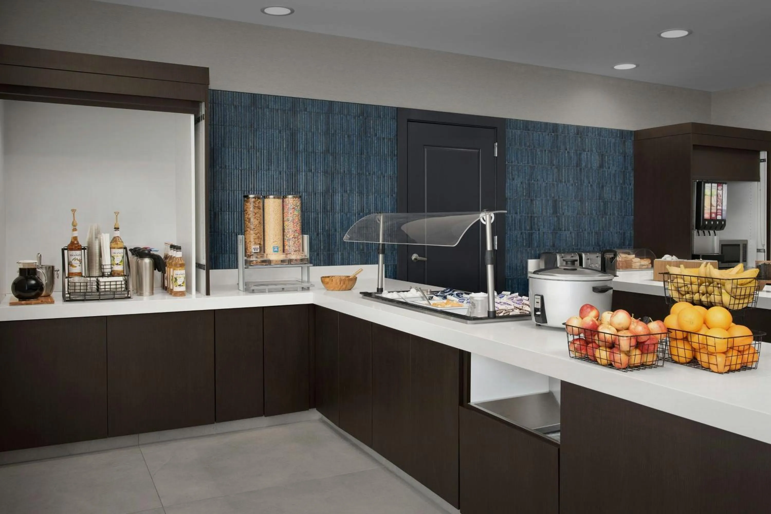 Breakfast in Residence Inn Seattle Bellevue Downtown