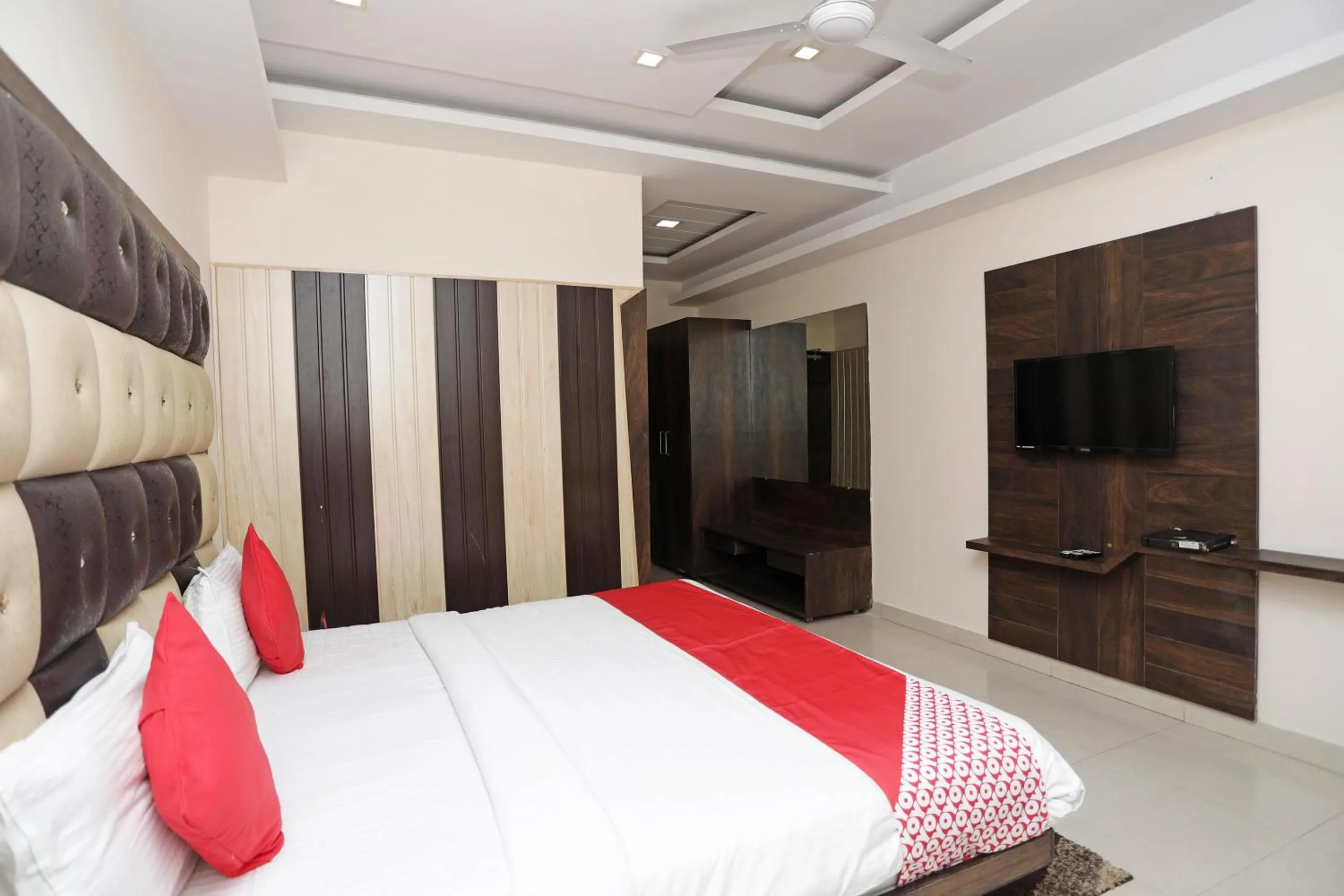 Bedroom, Bed in Hotel O Subhadra Residency