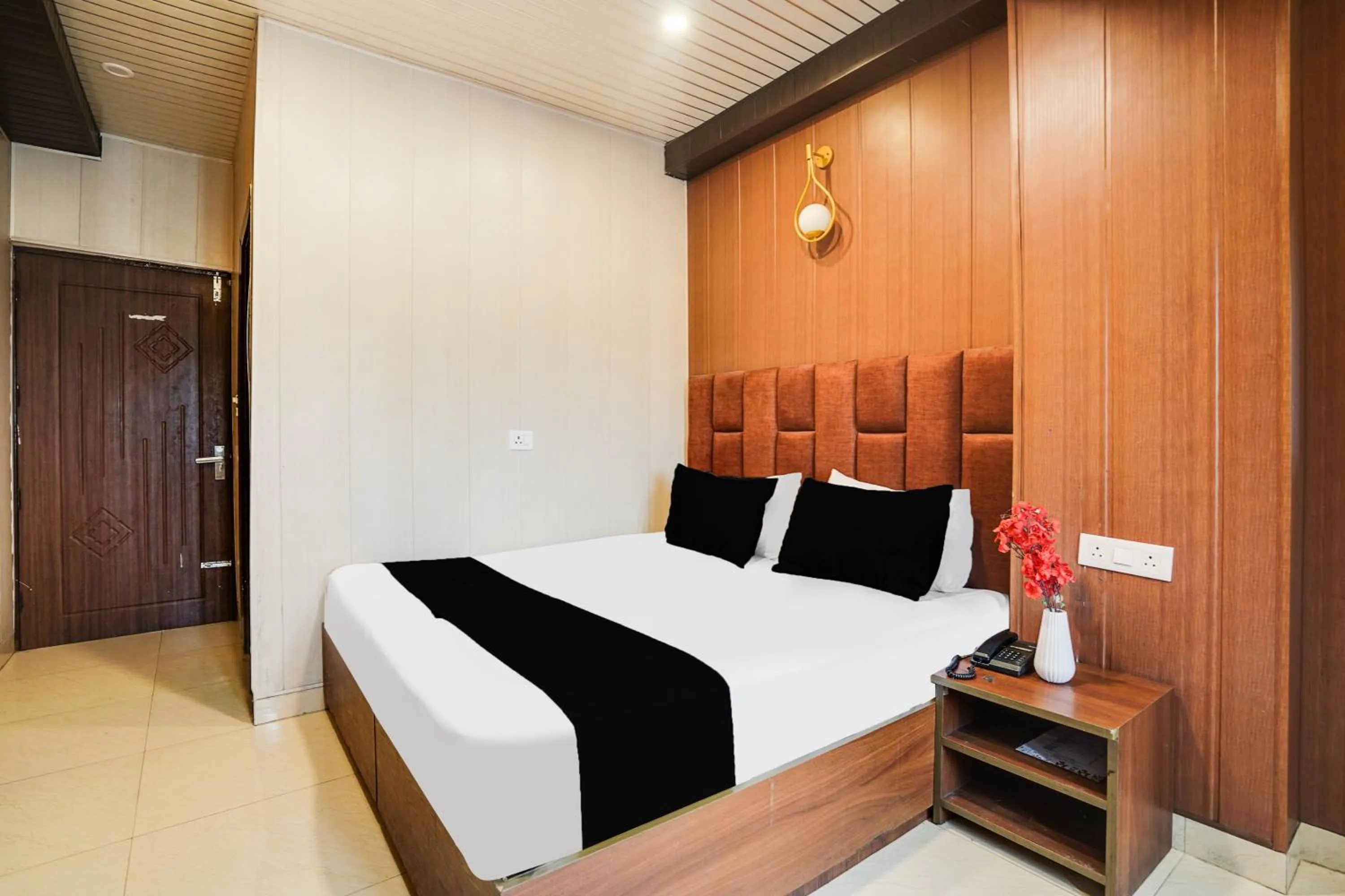 Bedroom, Bed in Hotel O Canal Road