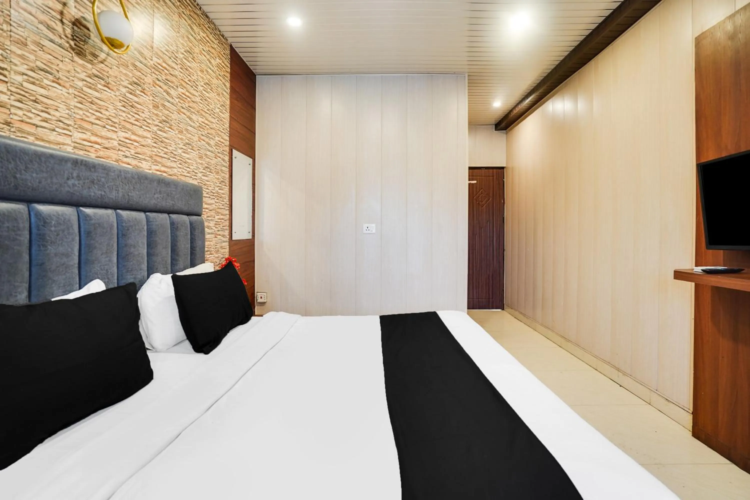 Bedroom, Bed in Hotel O Canal Road