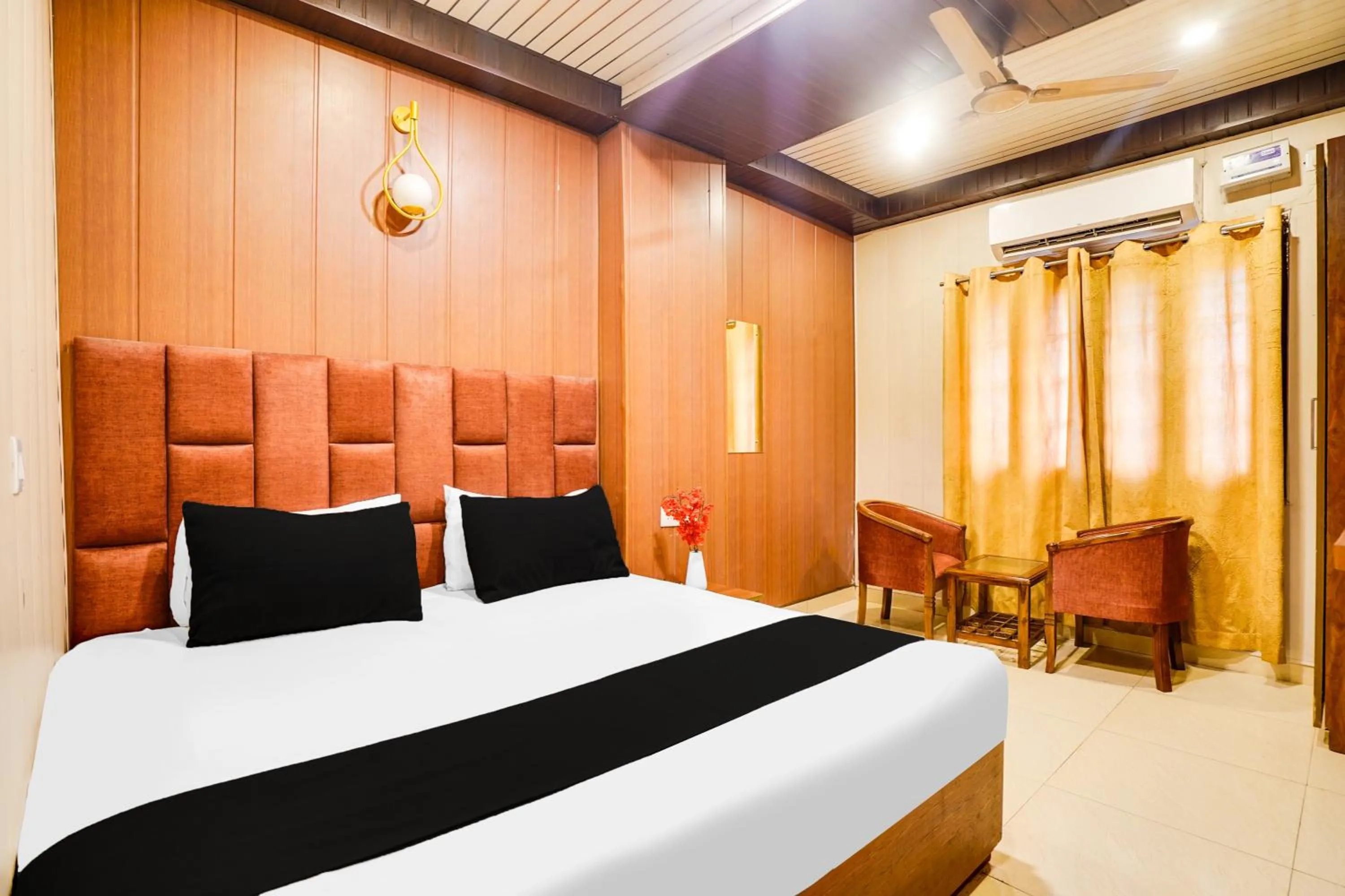 Bedroom, Bed in Hotel O Canal Road